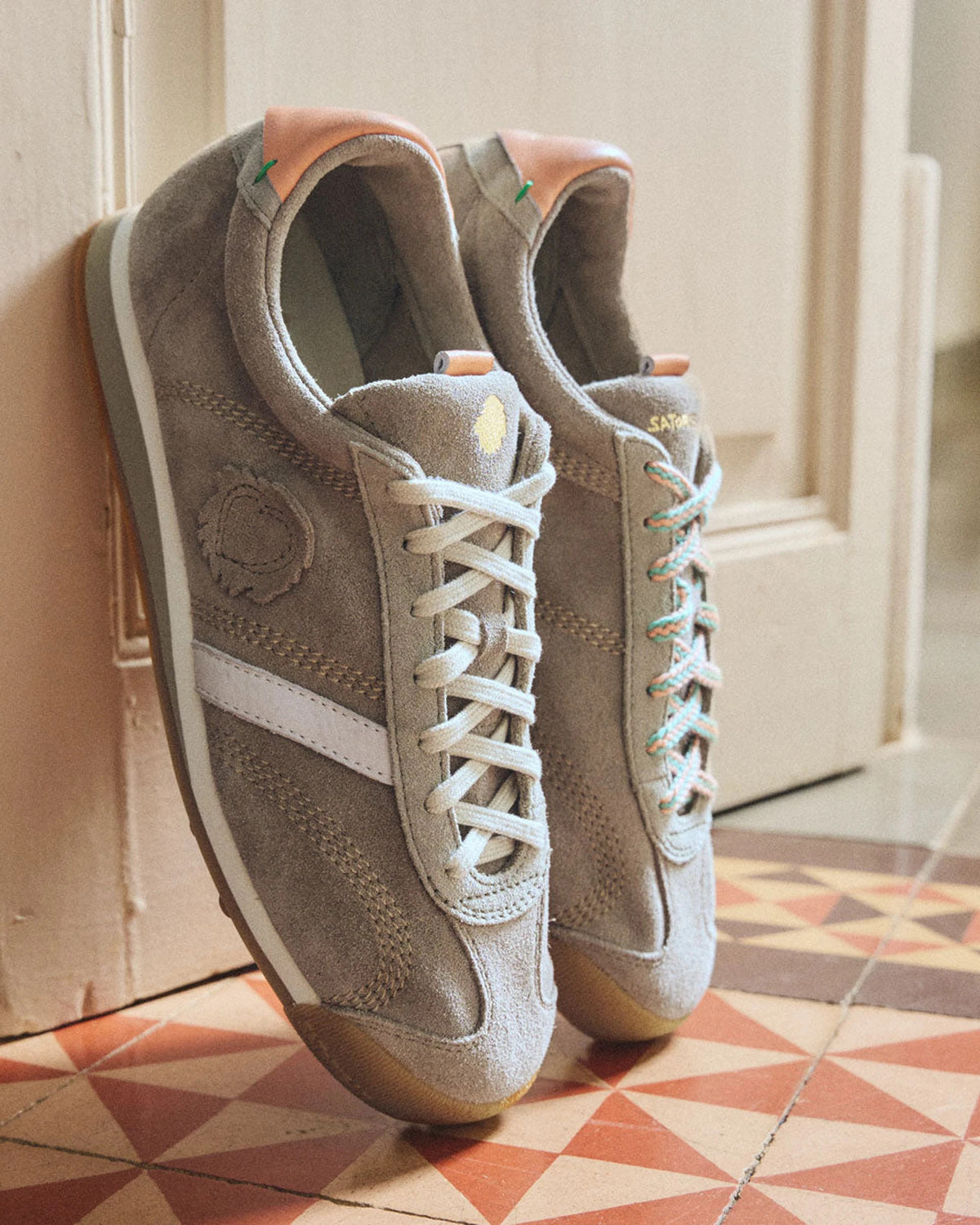 CHACRONA (1030401) PREM UL DLS (100) gravel | Bildmaterial bereitgestellt von SHOES.PLEASE.