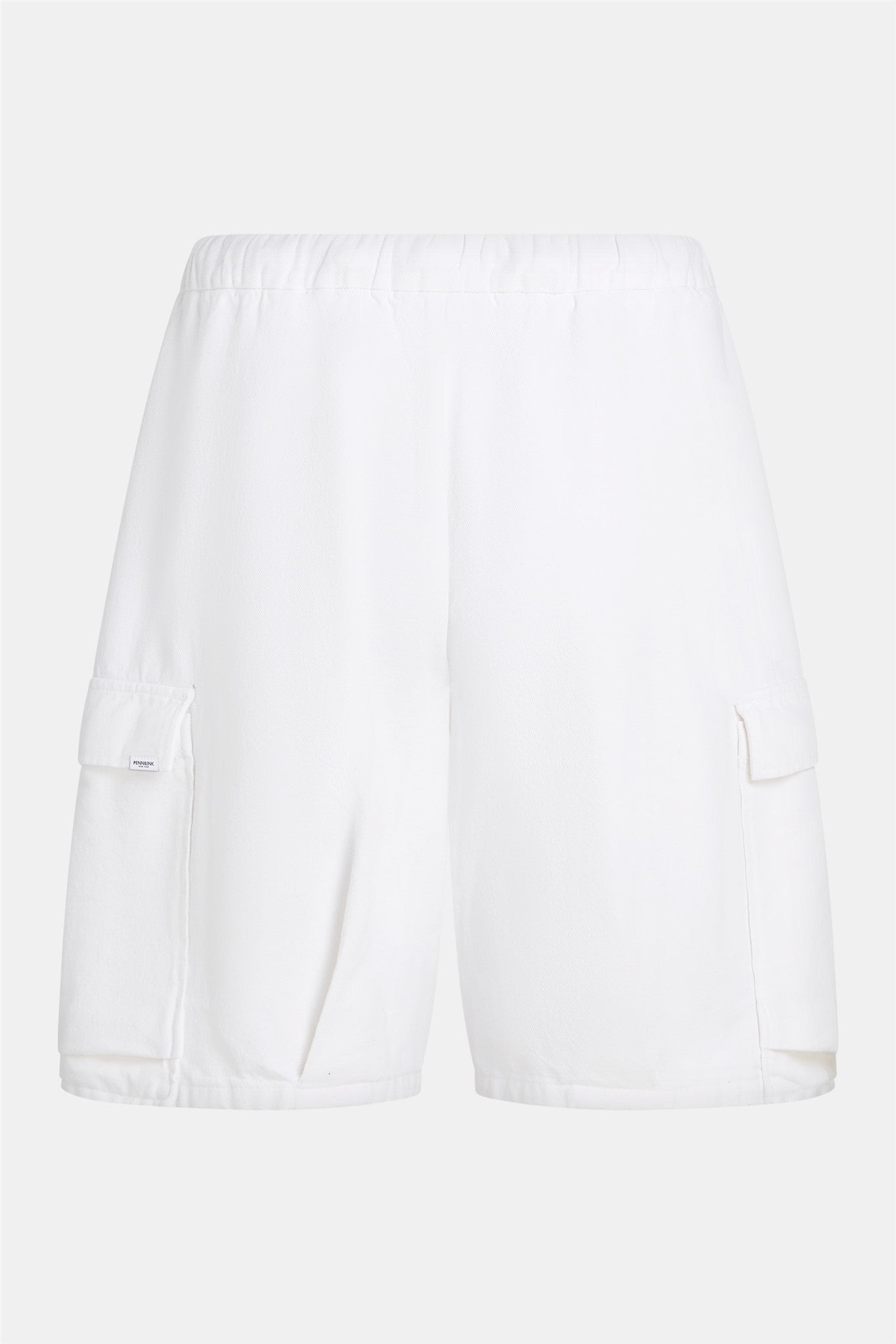 Shorts white | Bildmaterial bereitgestellt von SHOES.PLEASE.