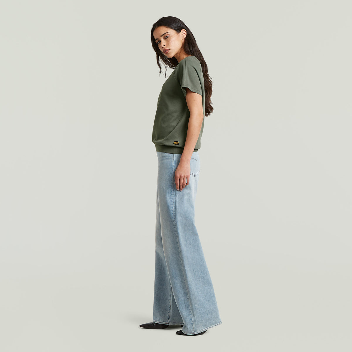 Raglan r t wmn green | Bildmaterial bereitgestellt von SHOES.PLEASE.