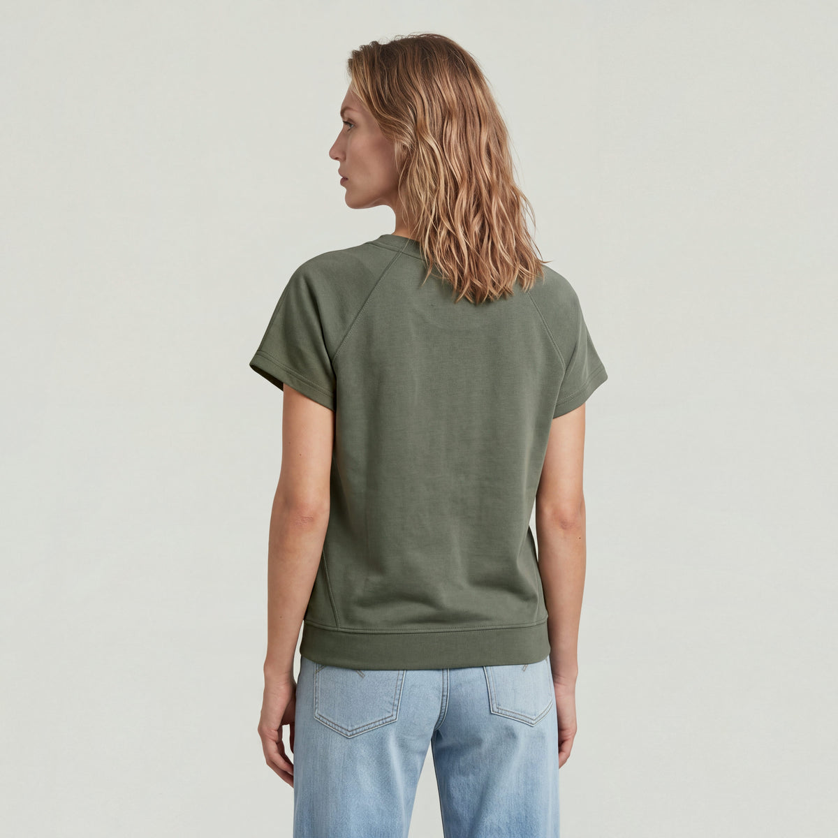 Raglan r t wmn green | Bildmaterial bereitgestellt von SHOES.PLEASE.