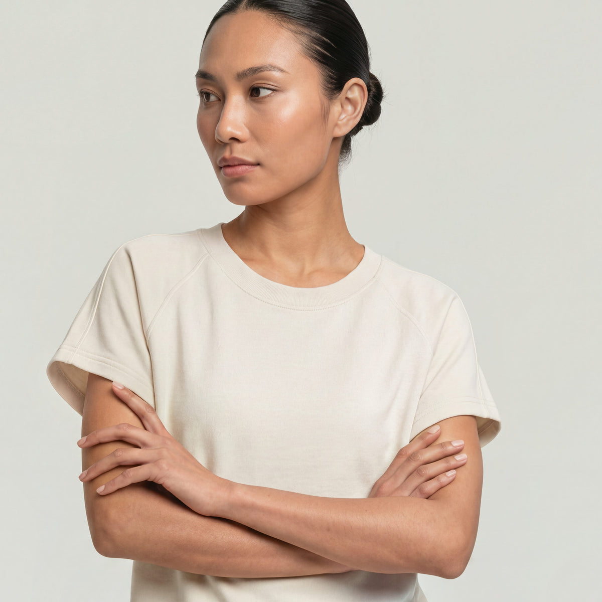Raglan r t wmn white | Bildmaterial bereitgestellt von SHOES.PLEASE.