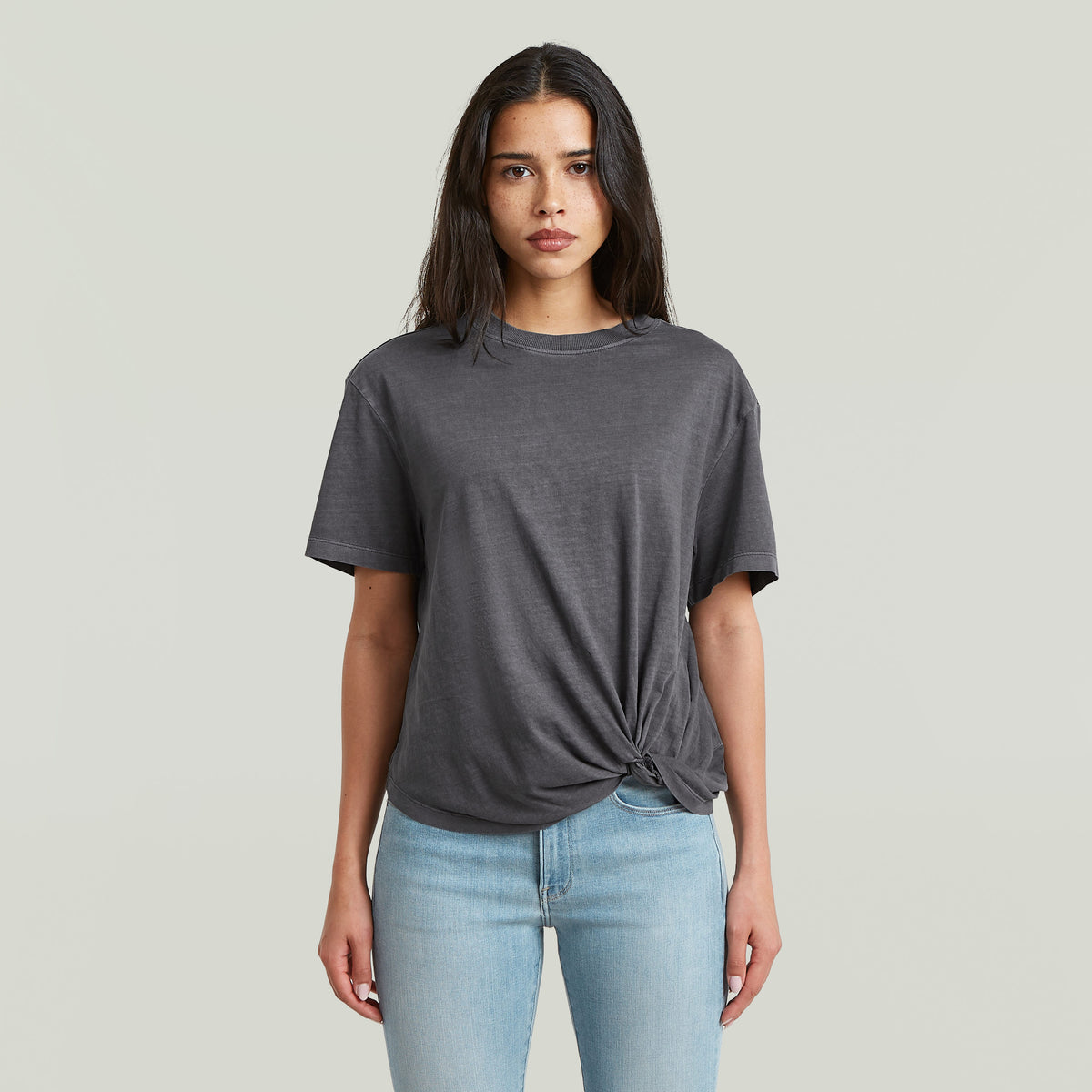 Washed relaxed knot r t wmn grey | Bildmaterial bereitgestellt von SHOES.PLEASE.