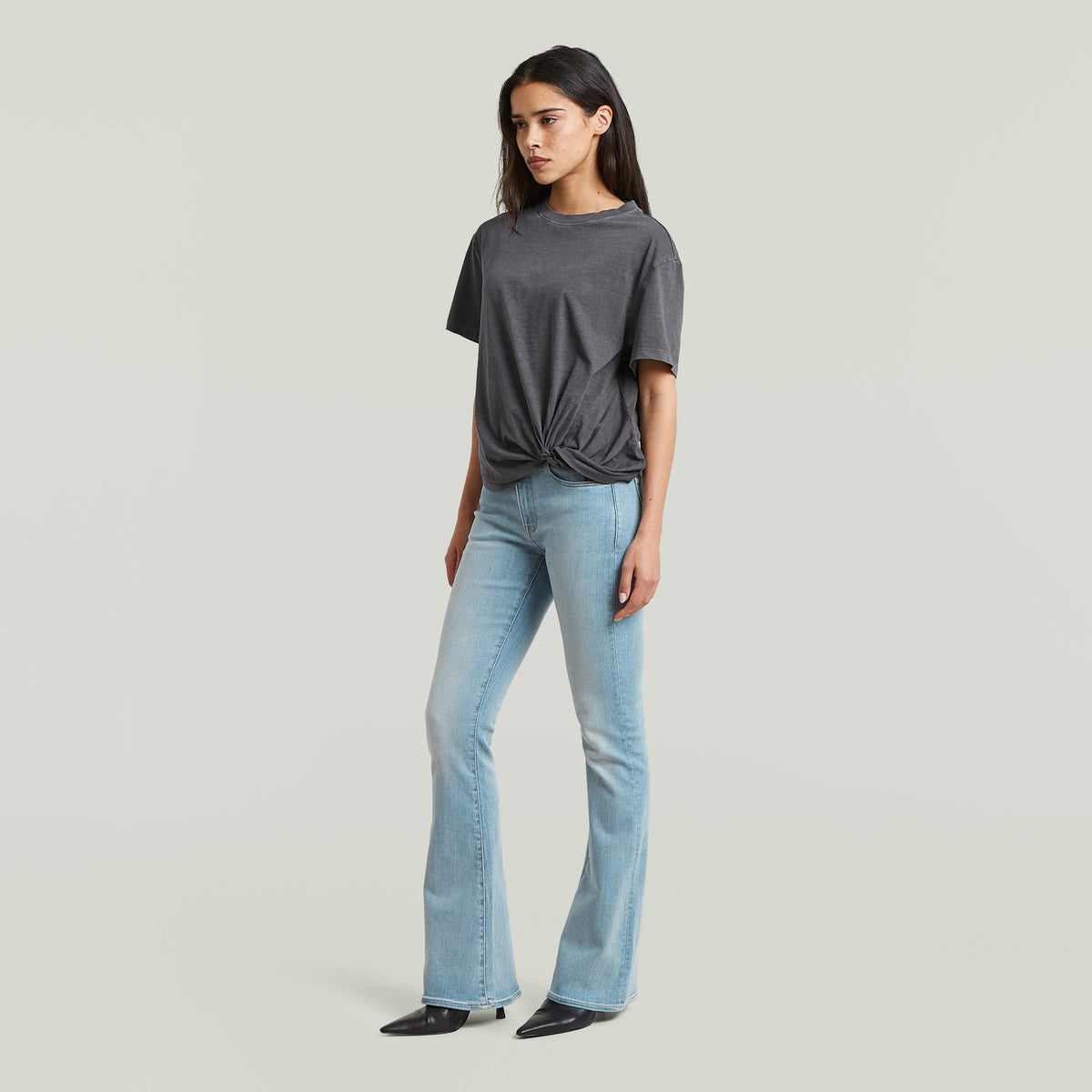 Washed relaxed knot r t wmn grey | Bildmaterial bereitgestellt von SHOES.PLEASE.