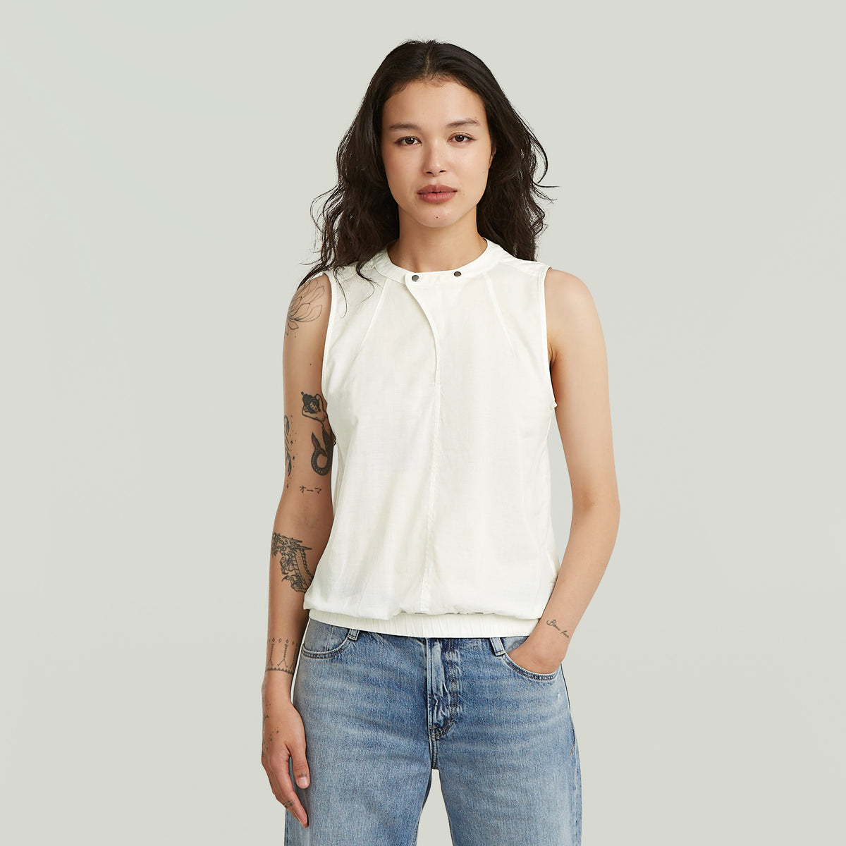 Sleeveless top s\l wmn white | Bildmaterial bereitgestellt von SHOES.PLEASE.