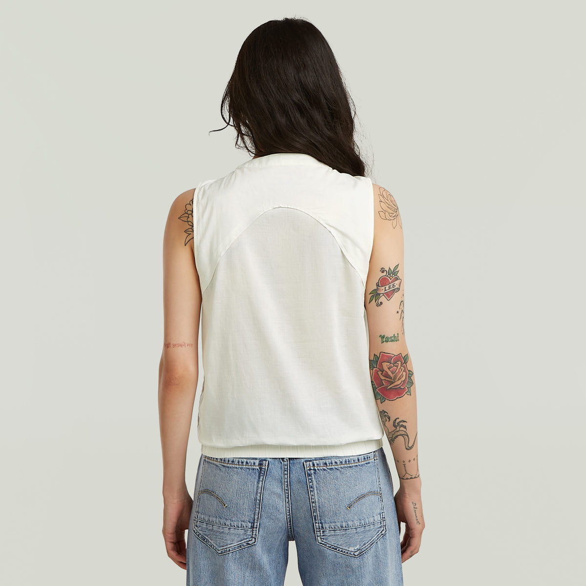 Sleeveless top s\l wmn white | Bildmaterial bereitgestellt von SHOES.PLEASE.