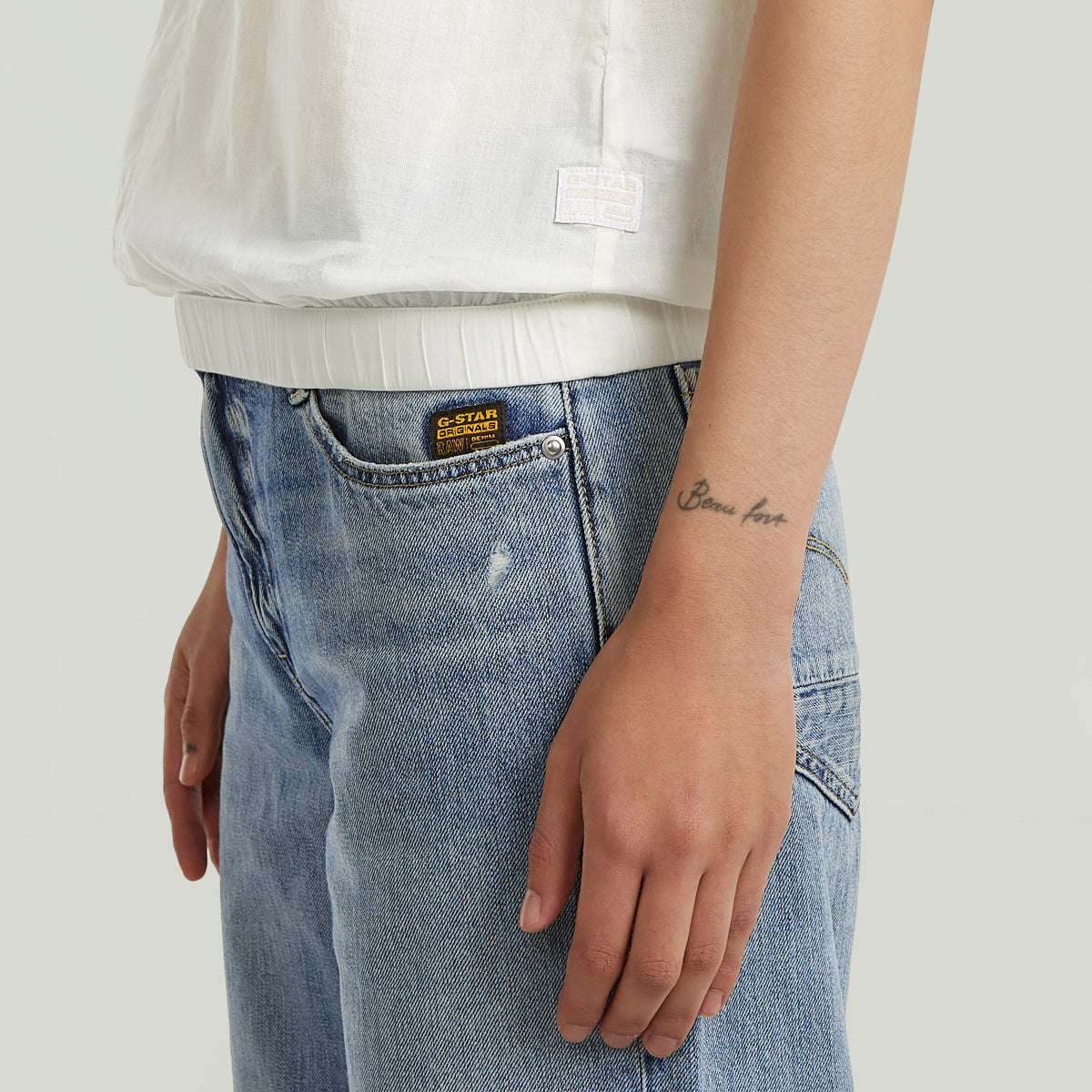 Sleeveless top s\l wmn white | Bildmaterial bereitgestellt von SHOES.PLEASE.