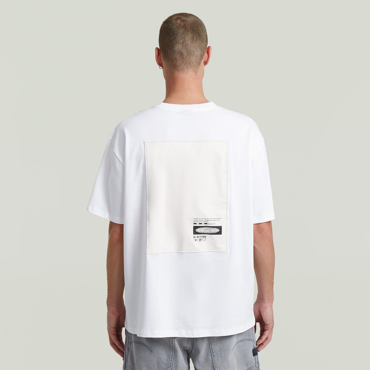 Back applique relaxed r t white | Bildmaterial bereitgestellt von SHOES.PLEASE.