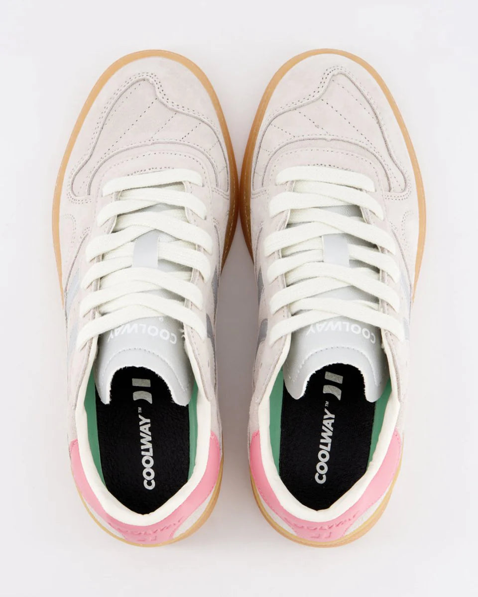 Goal ice silver | Bildmaterial bereitgestellt von SHOES.PLEASE.