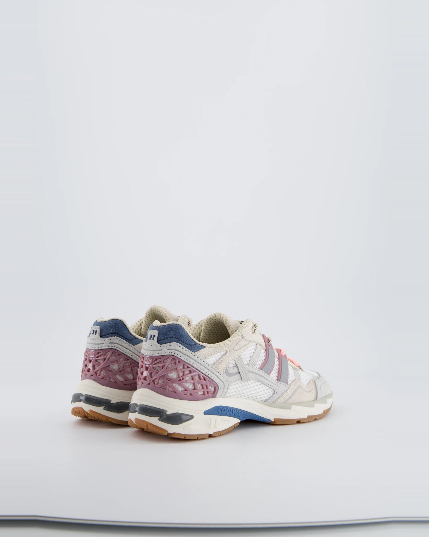 Goal roar flux | Bildmaterial bereitgestellt von SHOES.PLEASE.