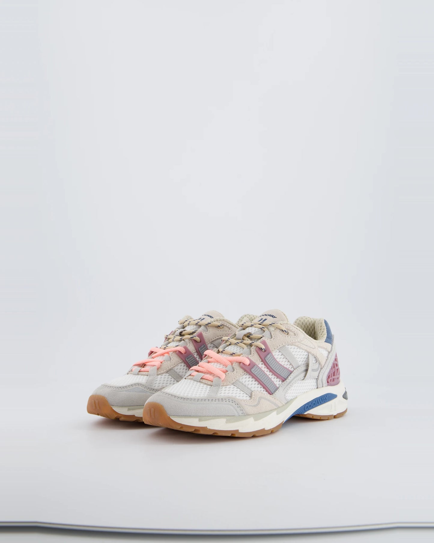 Goal roar flux | Bildmaterial bereitgestellt von SHOES.PLEASE.