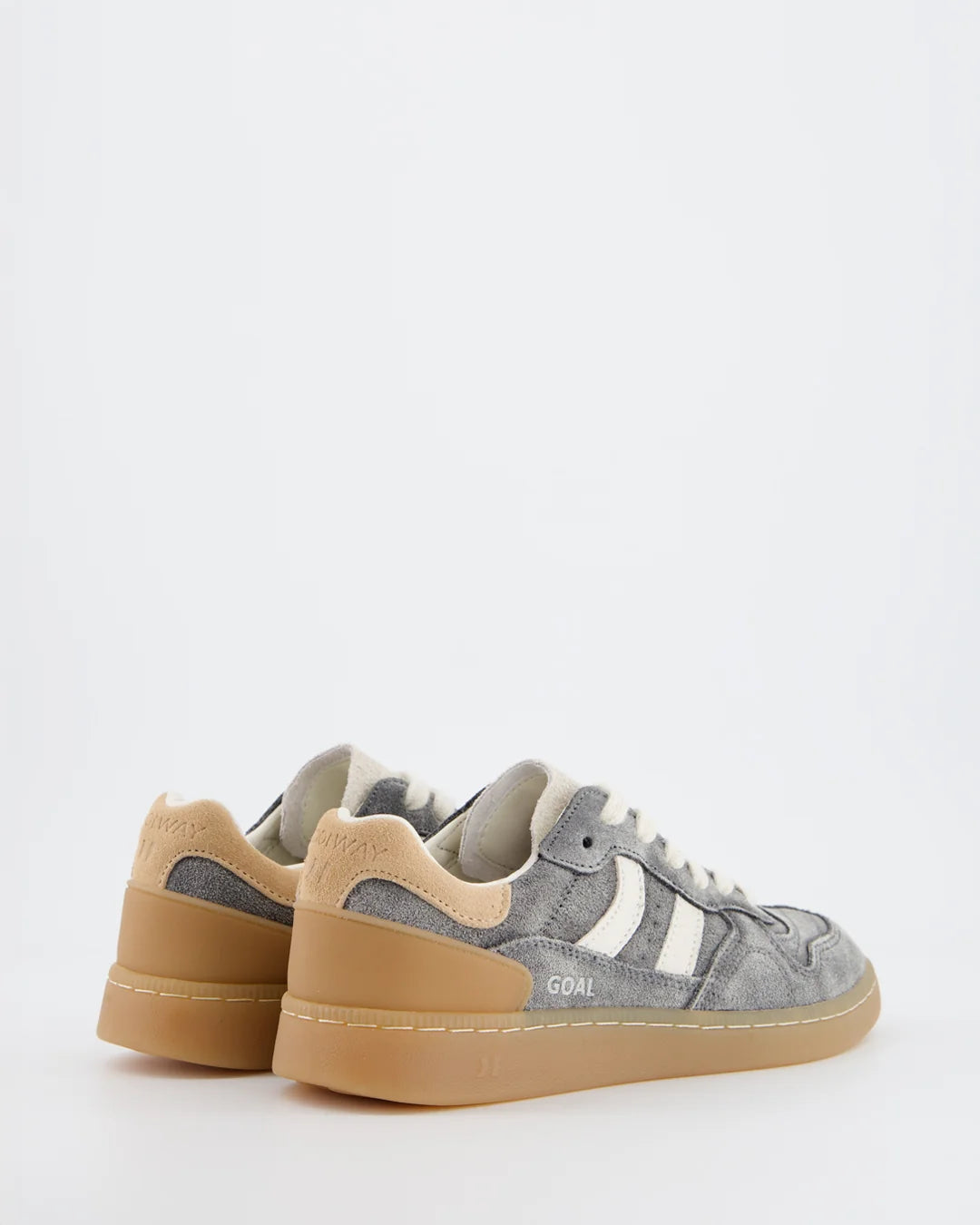 Goal stone grey | Bildmaterial bereitgestellt von SHOES.PLEASE.