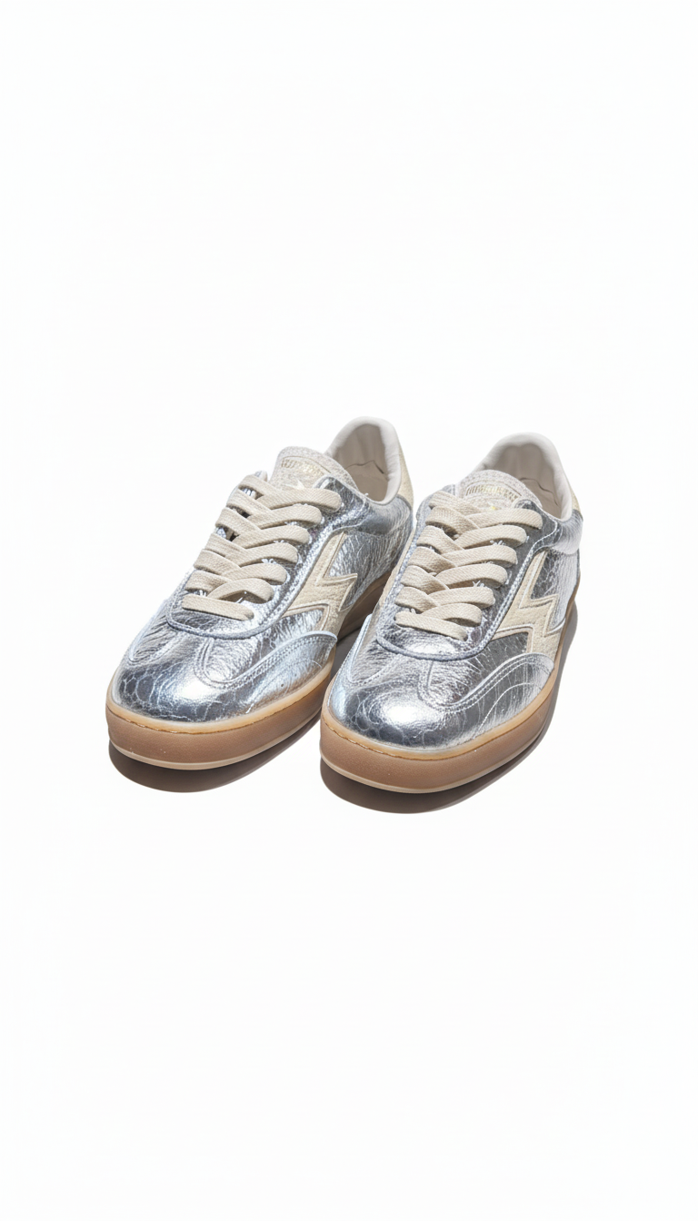 CLUB DELUXE WRINKLED LAMINATED LEATHER BUTTER DETAILS silver | Bildmaterial bereitgestellt von SHOES.PLEASE.
