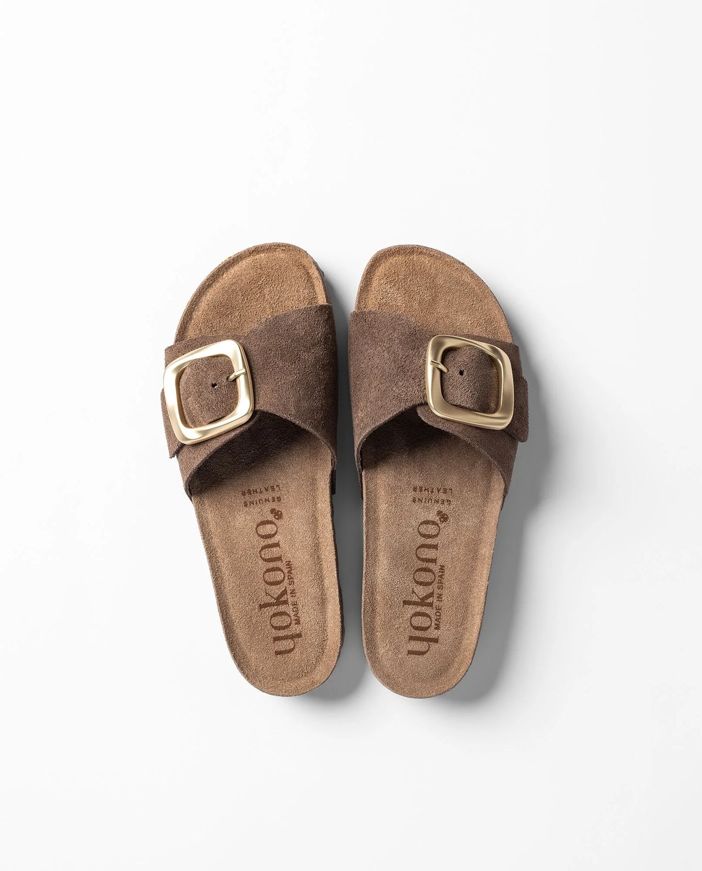 JERBA-114 Sandalia plana NOBUCK mocha | Bildmaterial bereitgestellt von SHOES.PLEASE.