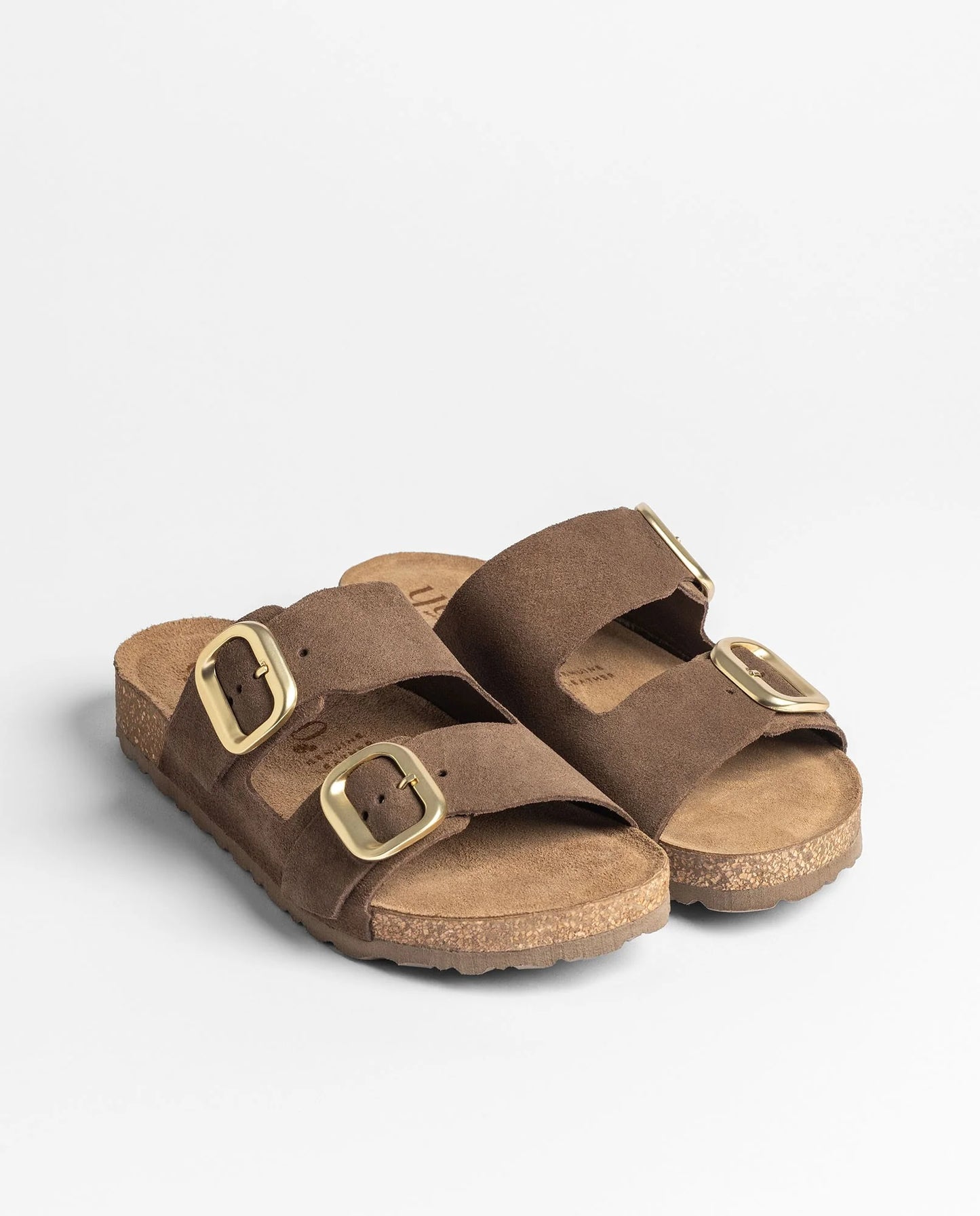 JERBA-700 Sandalia plana NOBUCK mocha | Bildmaterial bereitgestellt von SHOES.PLEASE.