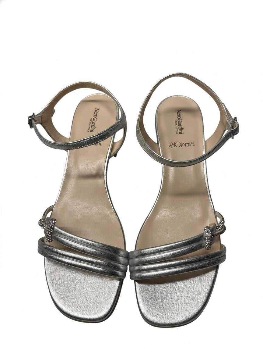 Nettuno Argento TPU Kuk Fen Naturale | Bildmaterial bereitgestellt von SHOES.PLEASE.