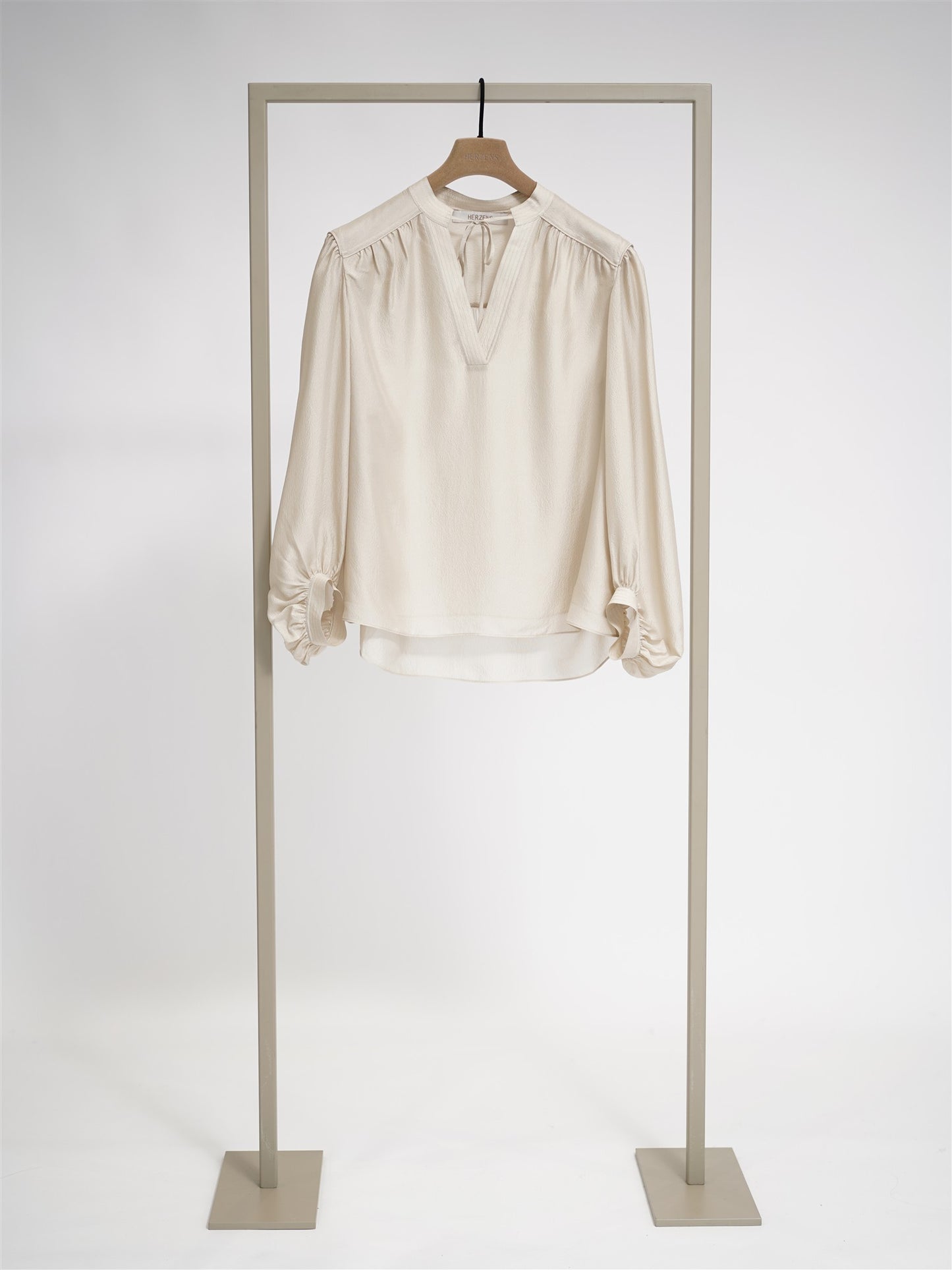 Bluse - ORGANZA albatross albatross | Bildmaterial bereitgestellt von SHOES.PLEASE.