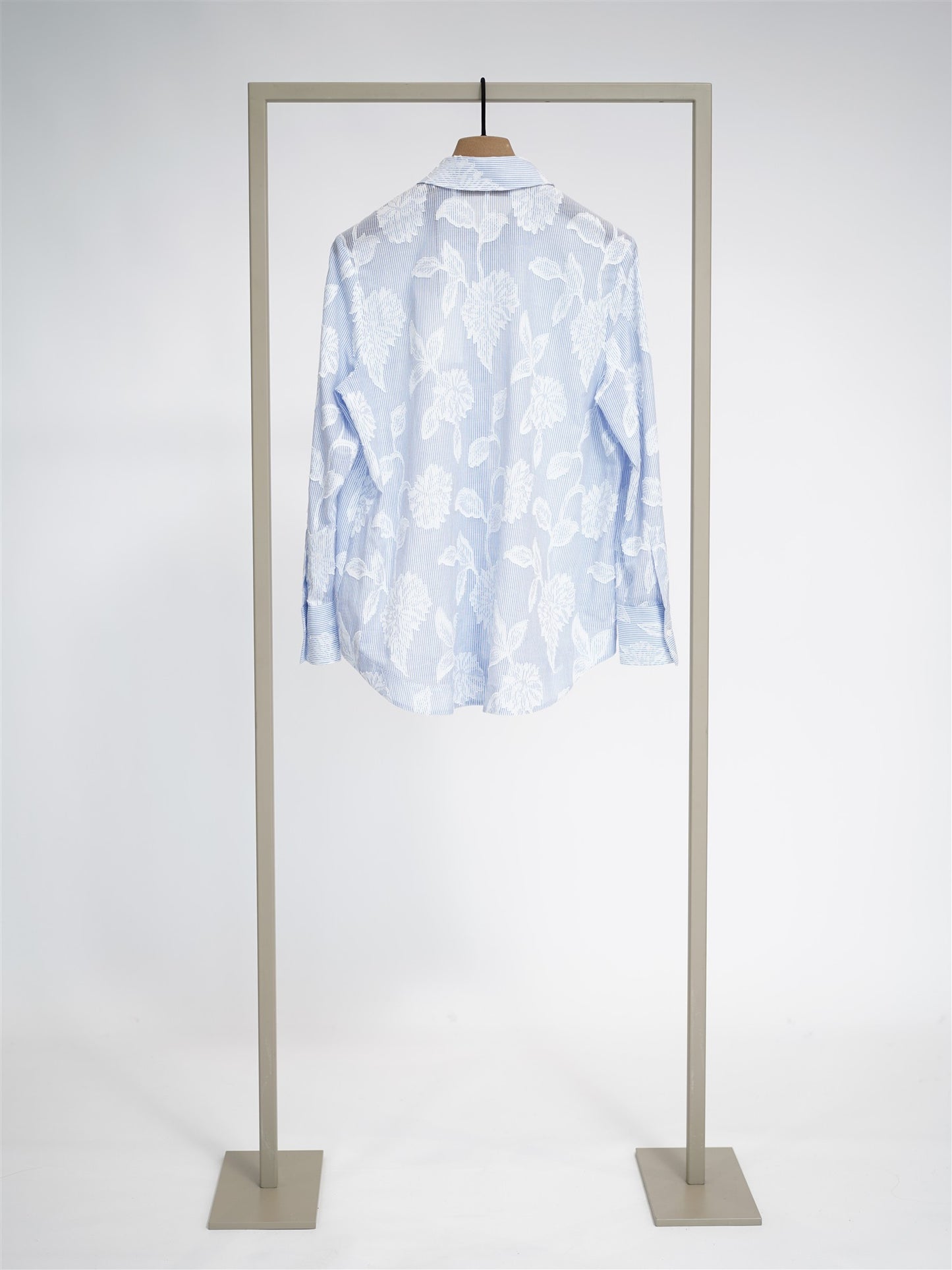 Bluse sky superwhite sky superwhite | Bildmaterial bereitgestellt von SHOES.PLEASE.