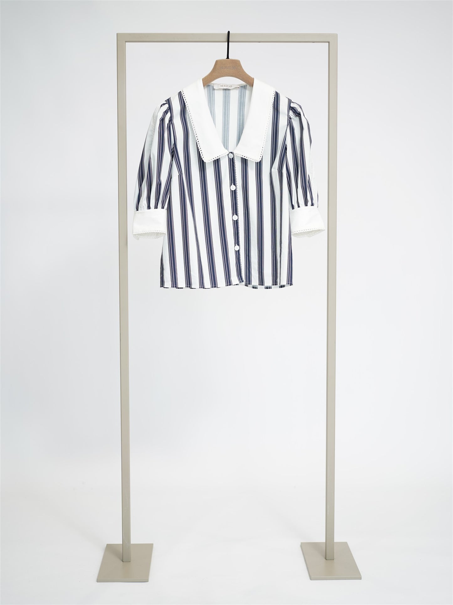 Bluse marino superwhite marino superwhite | Bildmaterial bereitgestellt von SHOES.PLEASE.