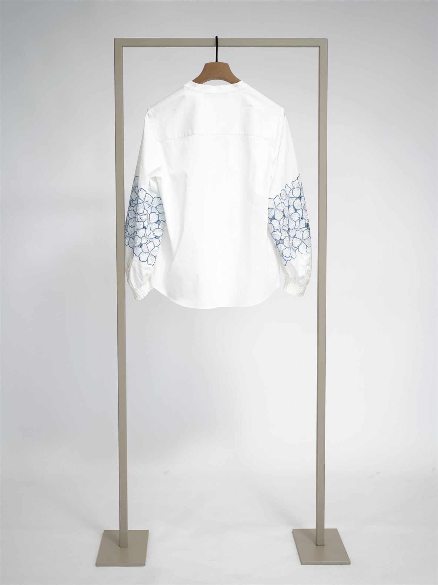 Bluse ocean superwhite ocean superwhite | Bildmaterial bereitgestellt von SHOES.PLEASE.