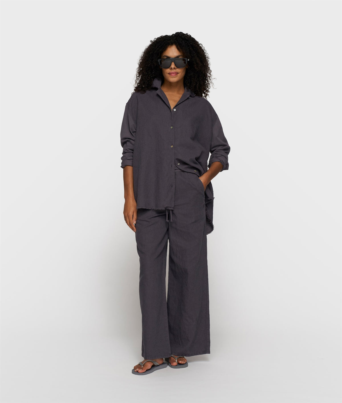 Cotton Linen Blouse steelblue | Bildmaterial bereitgestellt von SHOES.PLEASE.