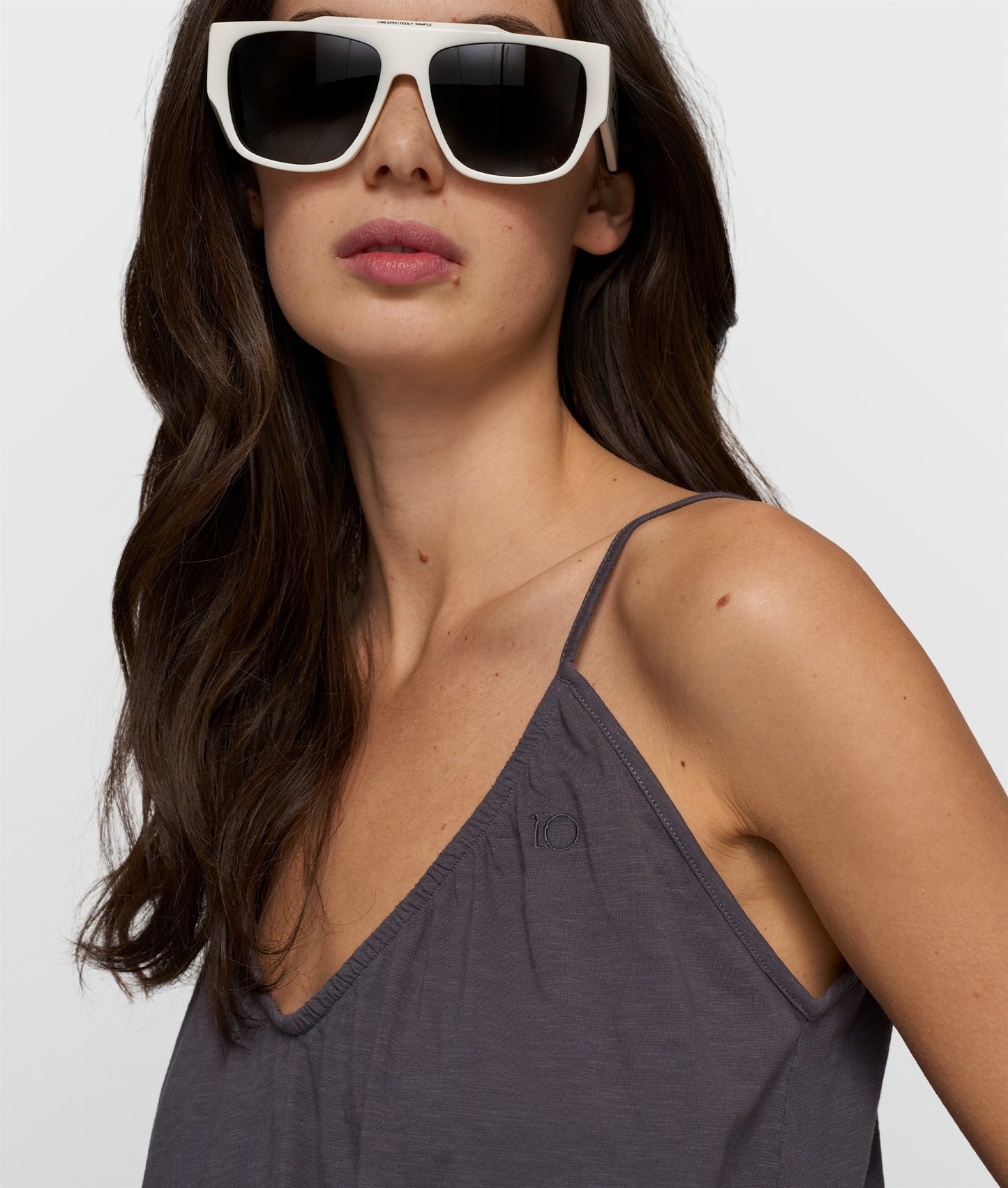 Top Gathered Neck steelblue | Bildmaterial bereitgestellt von SHOES.PLEASE.