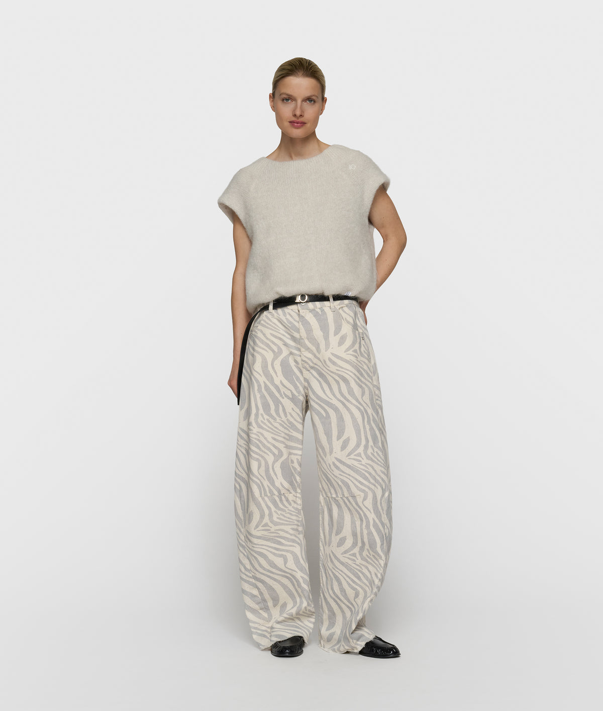 western pants zebra ecru | Bildmaterial bereitgestellt von SHOES.PLEASE.