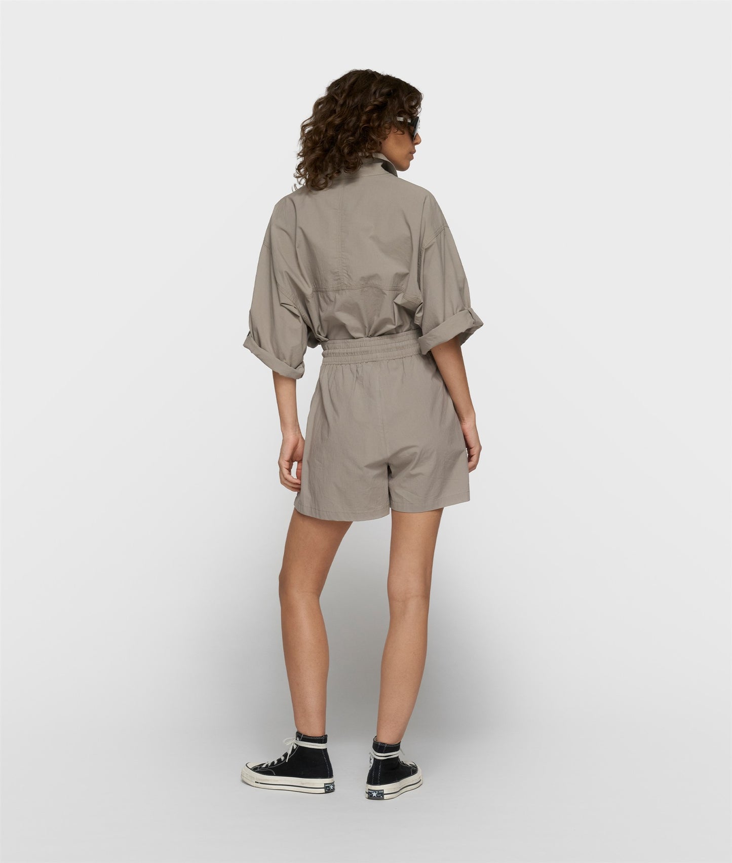 crinkle utility shorts fog | Bildmaterial bereitgestellt von SHOES.PLEASE.