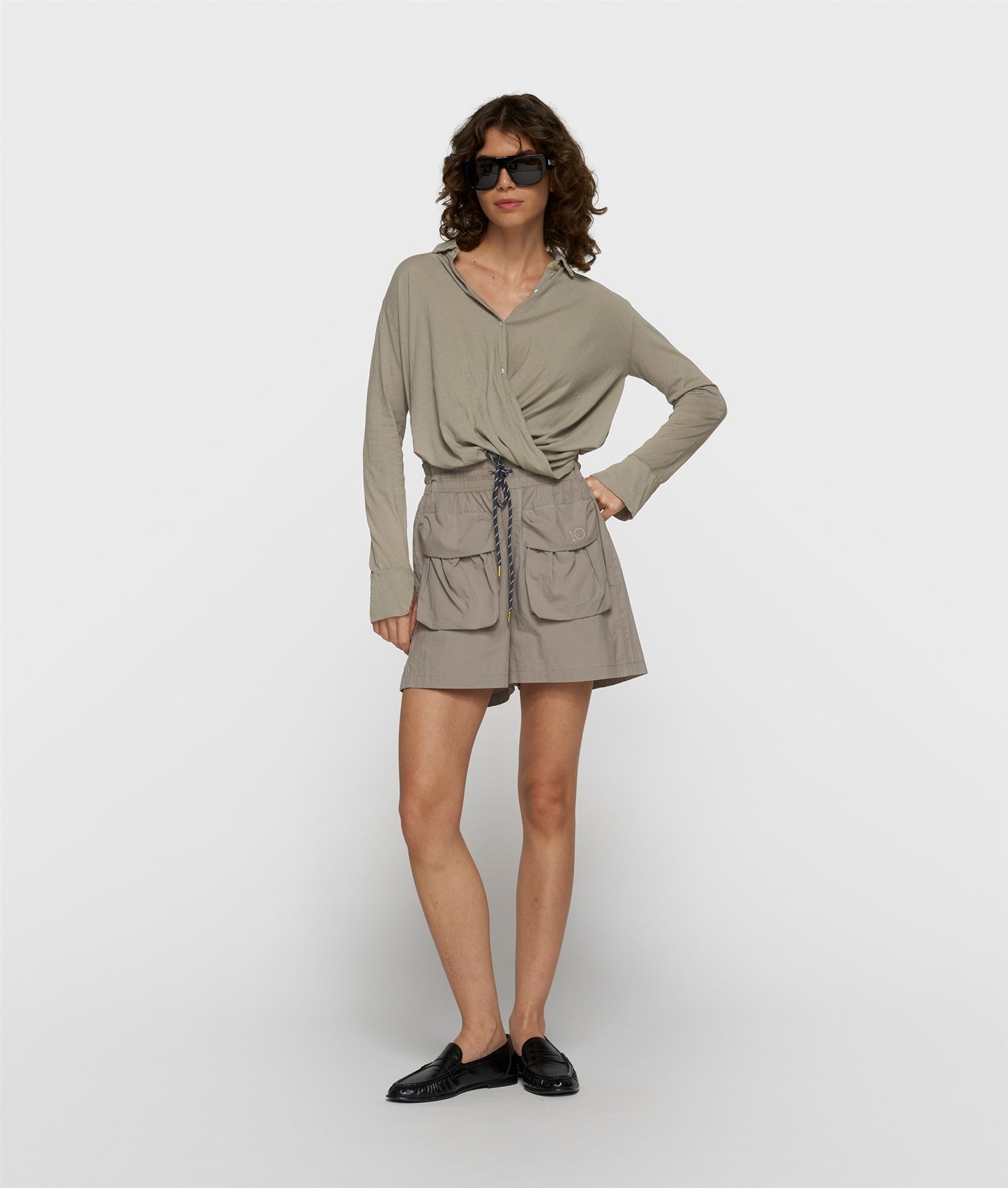 wrap blouse fog | Bildmaterial bereitgestellt von SHOES.PLEASE.