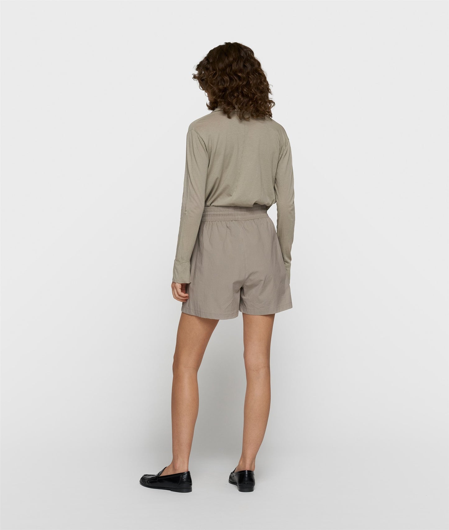 wrap blouse fog | Bildmaterial bereitgestellt von SHOES.PLEASE.