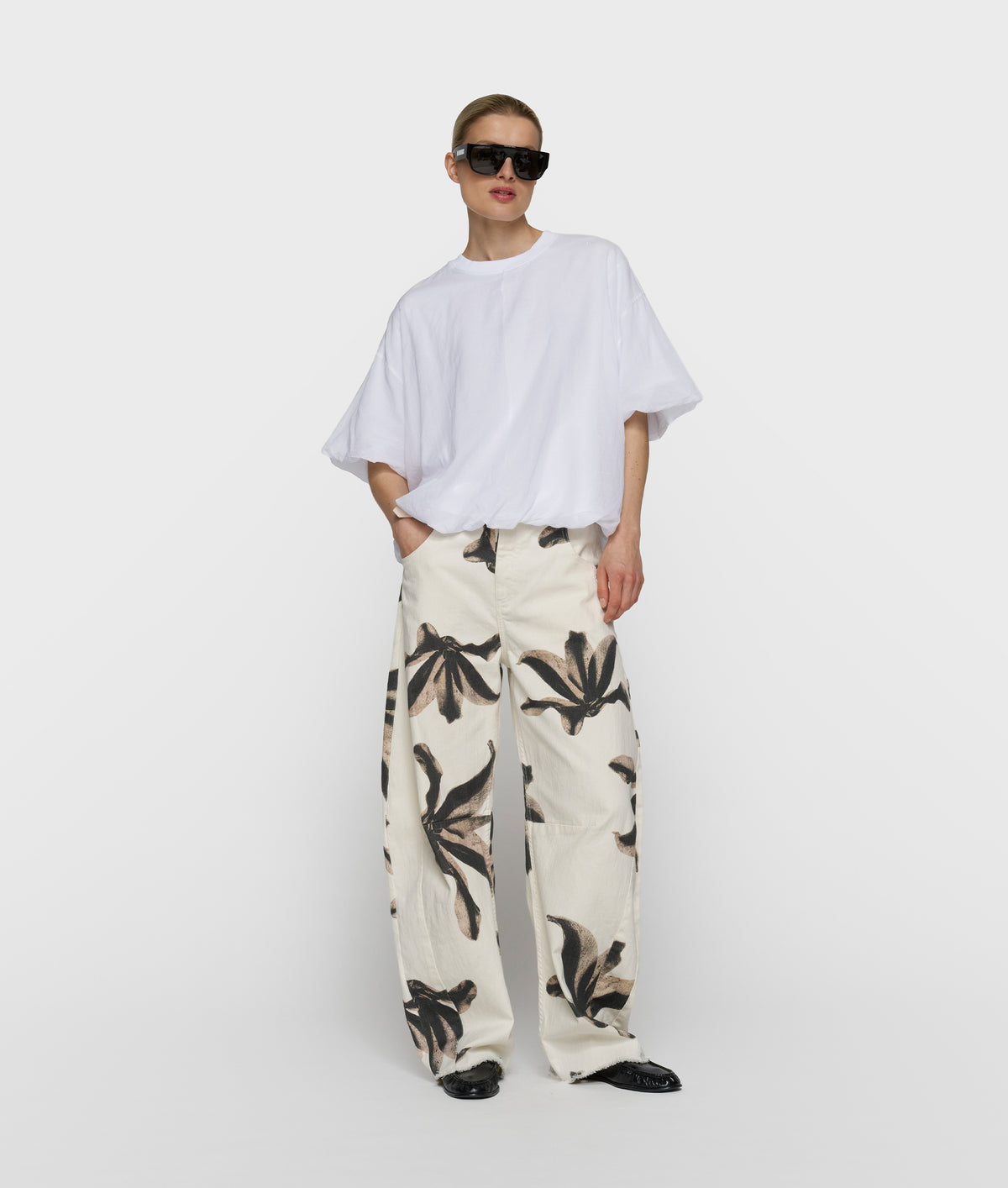 balloon blouse white | Bildmaterial bereitgestellt von SHOES.PLEASE.