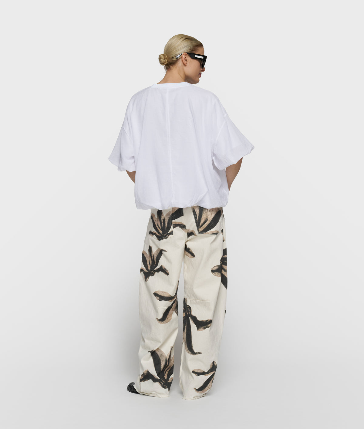 balloon blouse white | Bildmaterial bereitgestellt von SHOES.PLEASE.