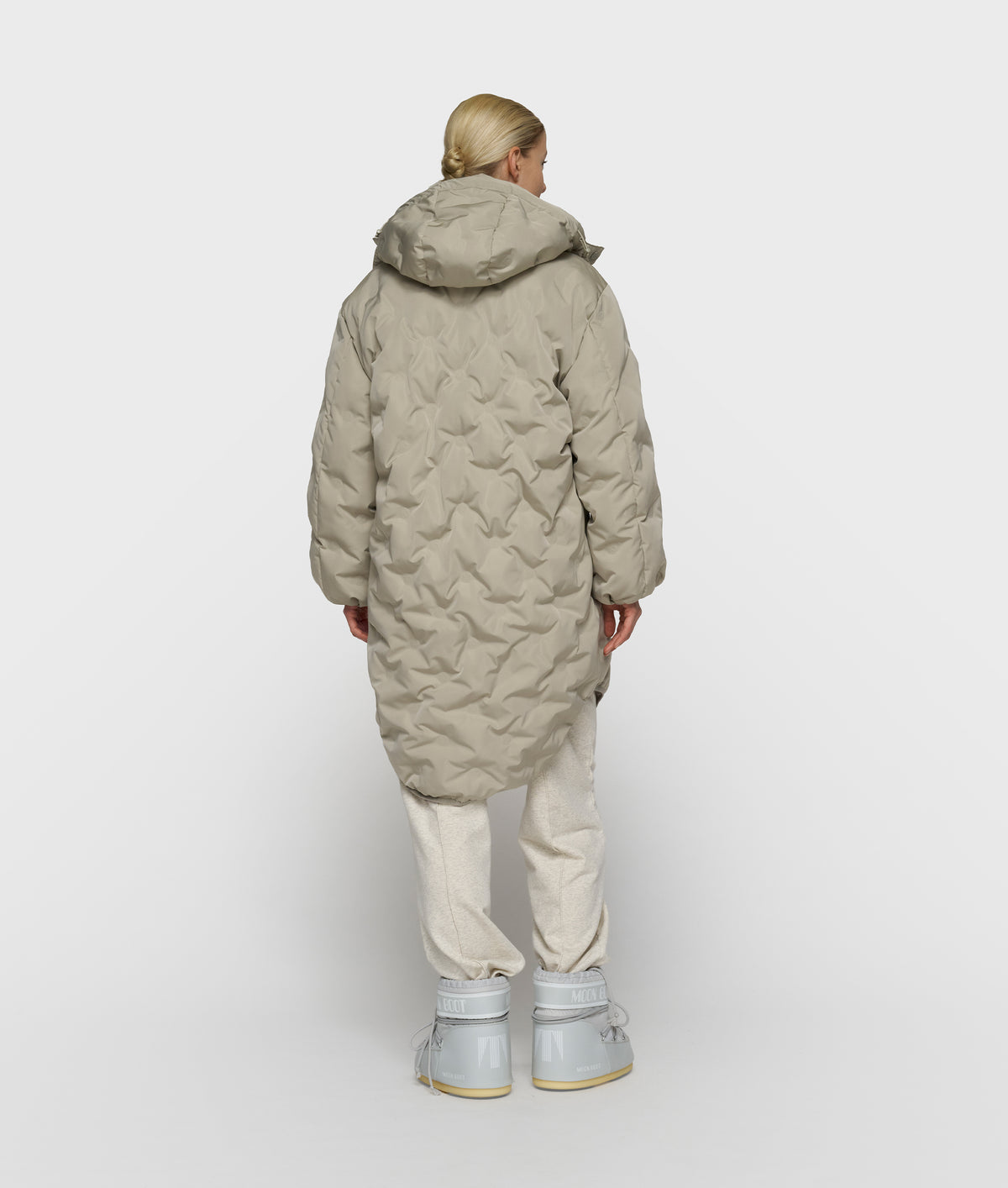 the iconic coat fog | Bildmaterial bereitgestellt von SHOES.PLEASE.