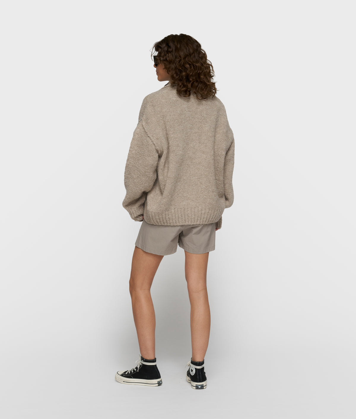 short belted knit cardigan fog | Bildmaterial bereitgestellt von SHOES.PLEASE.