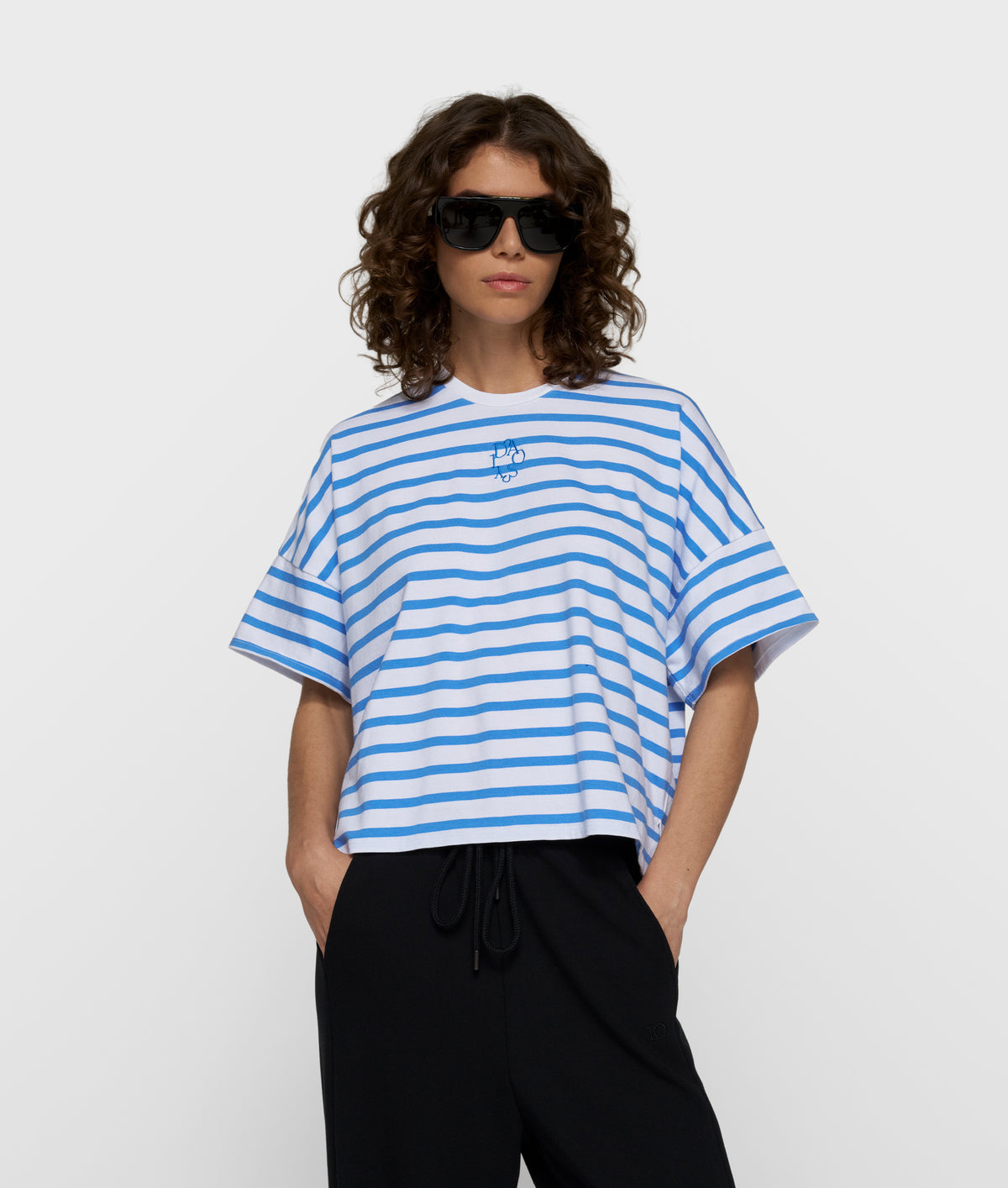 wide tee stripes white/ultramarine | Bildmaterial bereitgestellt von SHOES.PLEASE.
