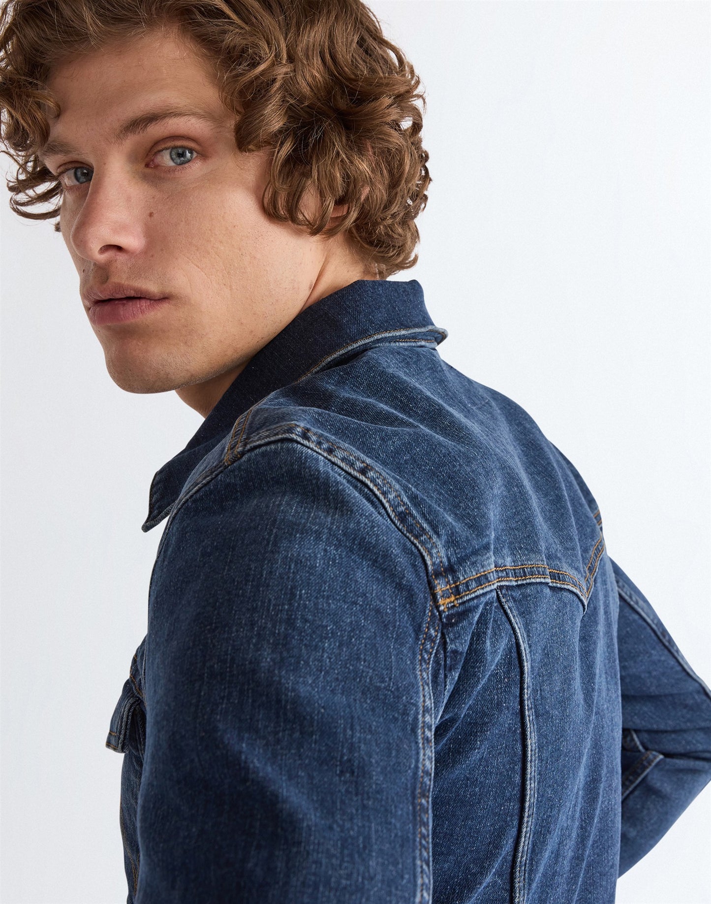CLASSIC JACKET MEADOW HAZE denim blue | Bildmaterial bereitgestellt von SHOES.PLEASE.
