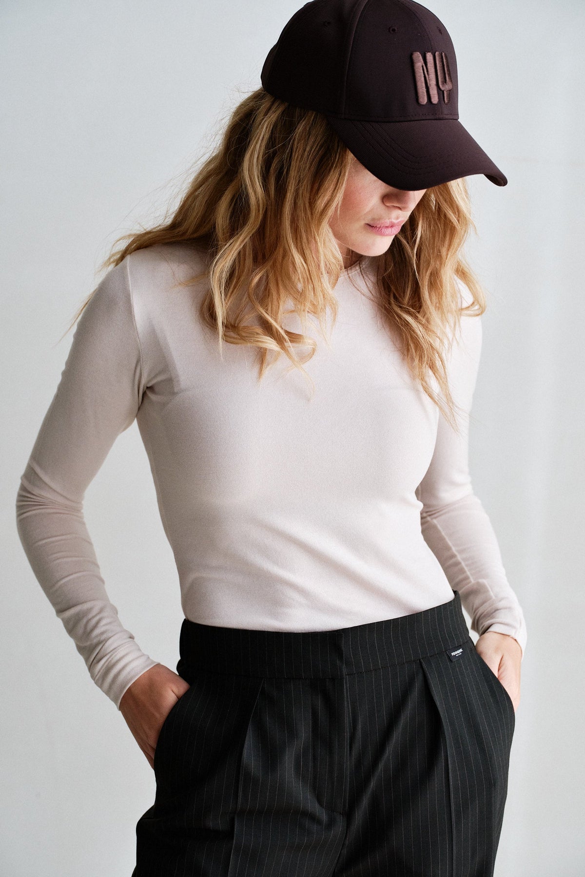 Longsleeve beige | Bildmaterial bereitgestellt von SHOES.PLEASE.