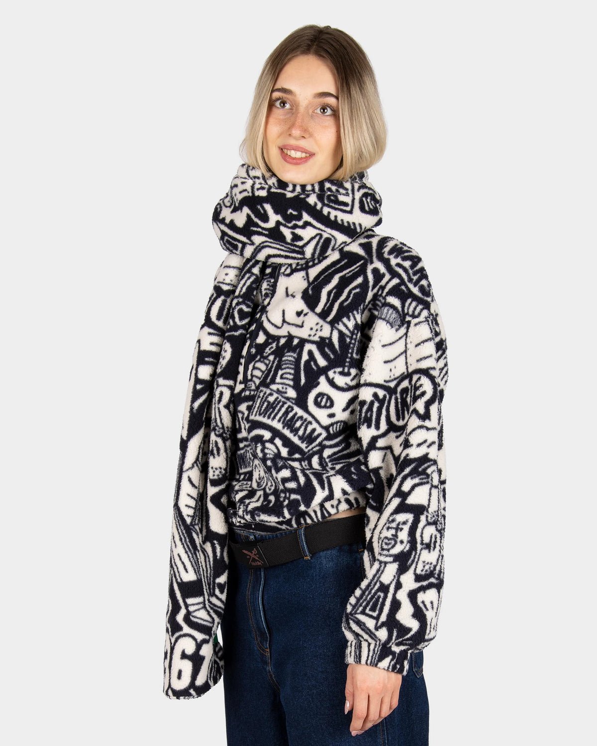 Insania Scarf navy white | Bildmaterial bereitgestellt von SHOES.PLEASE.
