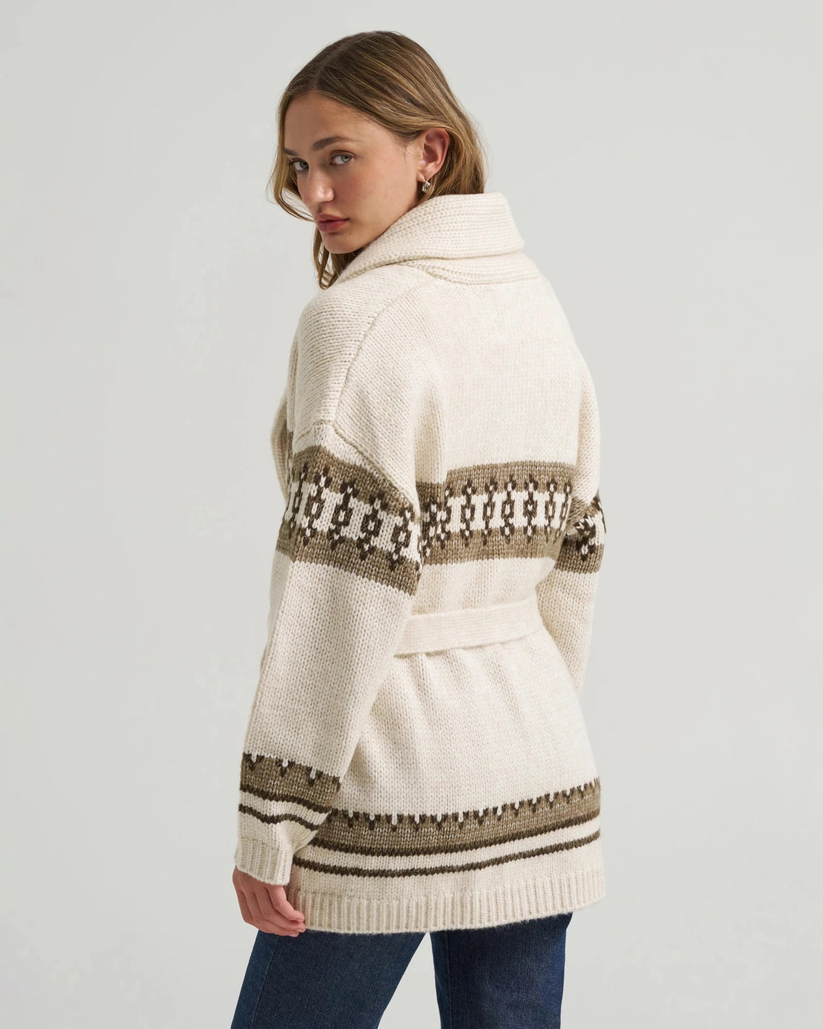SWEATER CARDIGAN white | Bildmaterial bereitgestellt von SHOES.PLEASE.