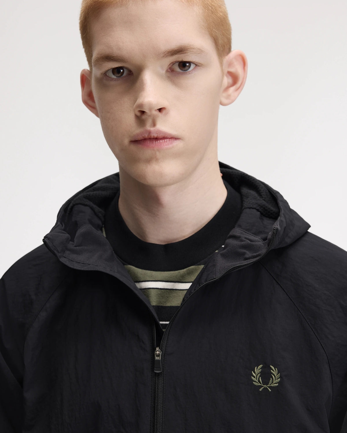 OVERSIZED HOODED SHELL JACKET black | Bildmaterial bereitgestellt von SHOES.PLEASE.