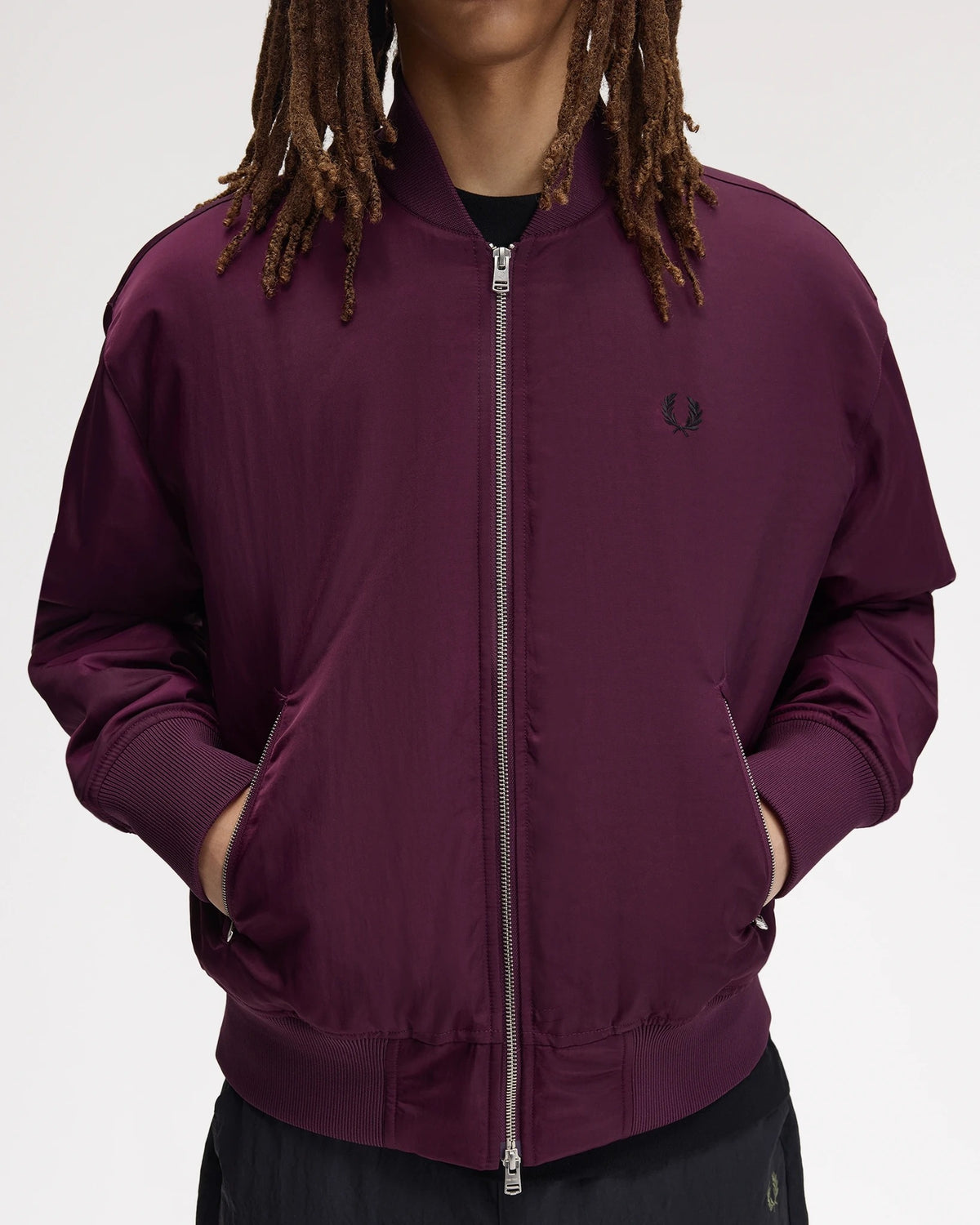 QUILTED TENNIS BOMBER JACKET plum | Bildmaterial bereitgestellt von SHOES.PLEASE.