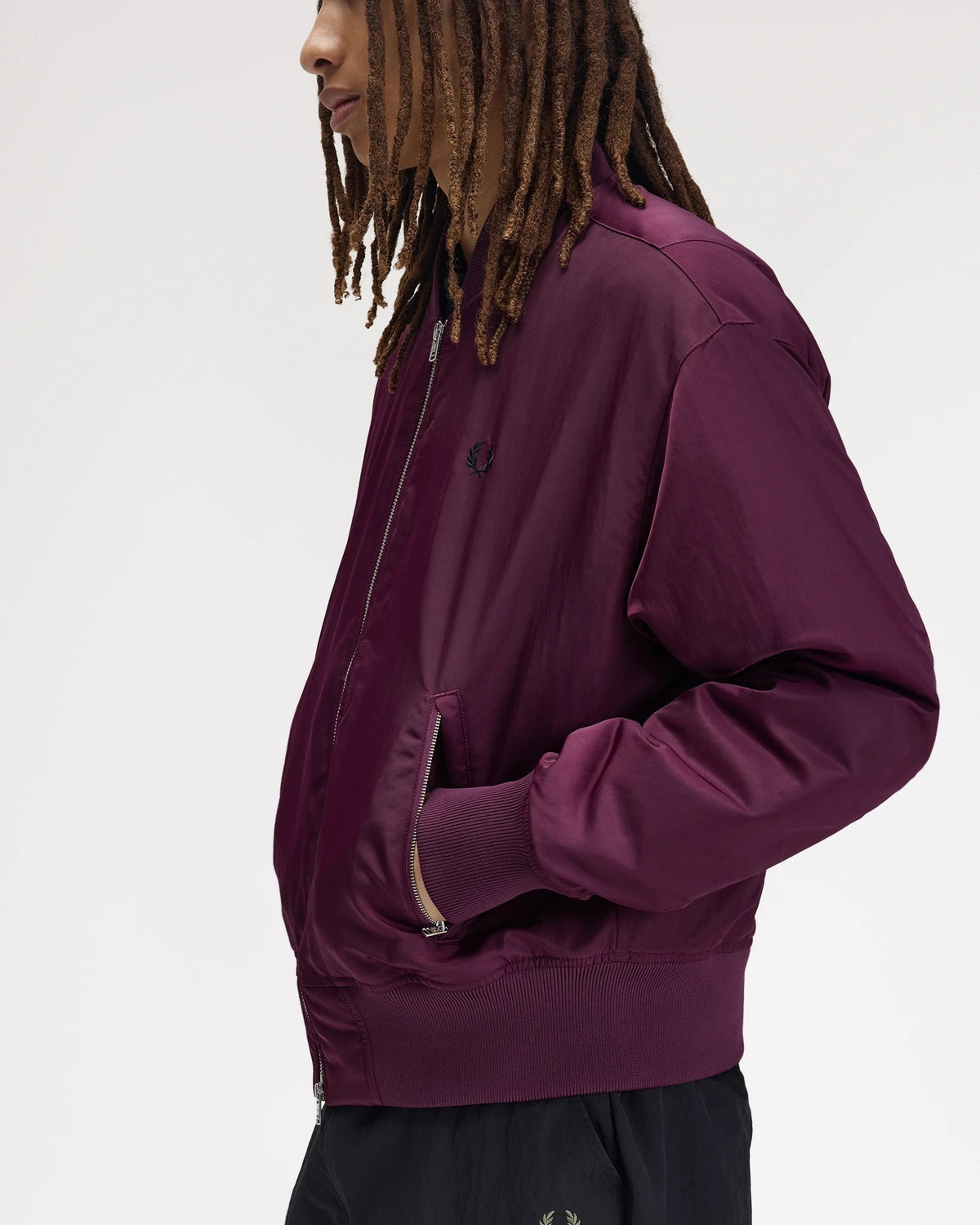 QUILTED TENNIS BOMBER JACKET plum | Bildmaterial bereitgestellt von SHOES.PLEASE.