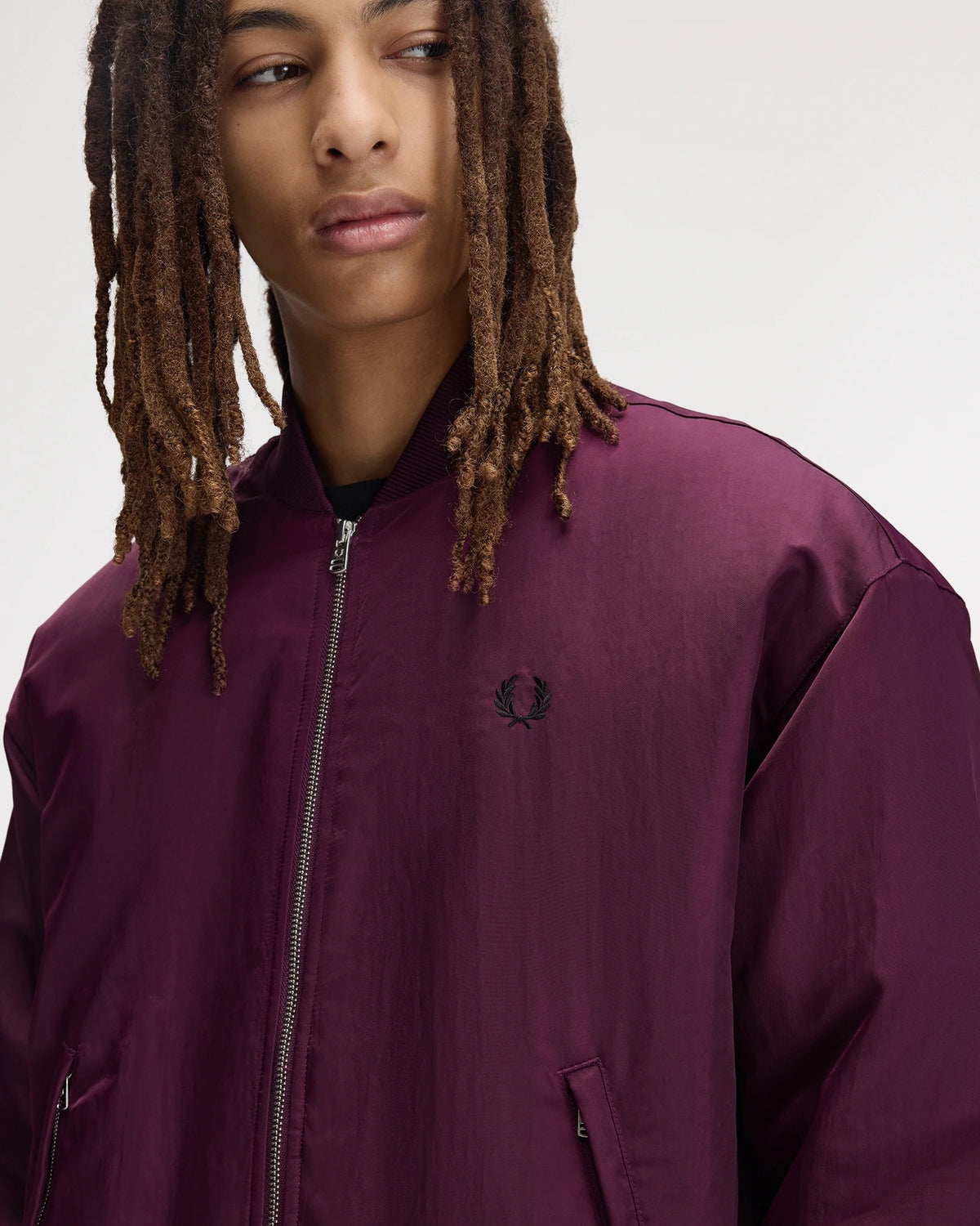 QUILTED TENNIS BOMBER JACKET plum | Bildmaterial bereitgestellt von SHOES.PLEASE.