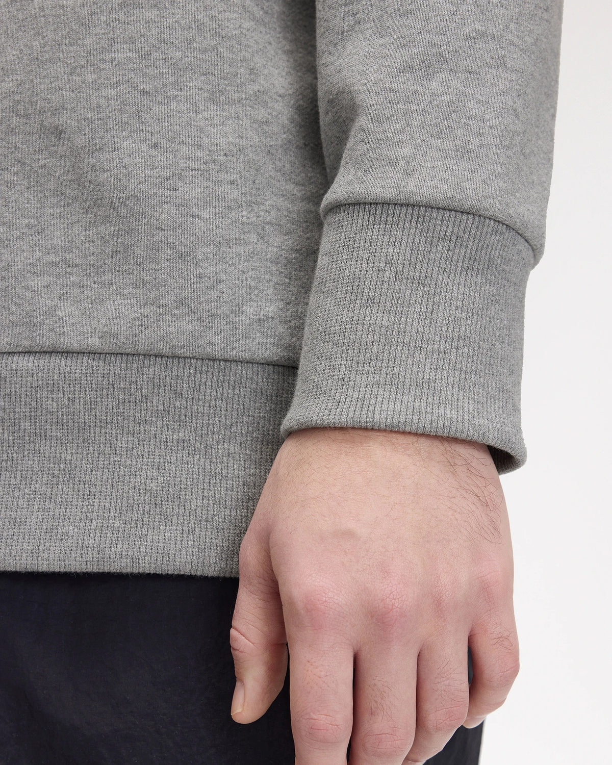 TARTAN APPLIQUE SWEATSHIRT steel marl | Bildmaterial bereitgestellt von SHOES.PLEASE.
