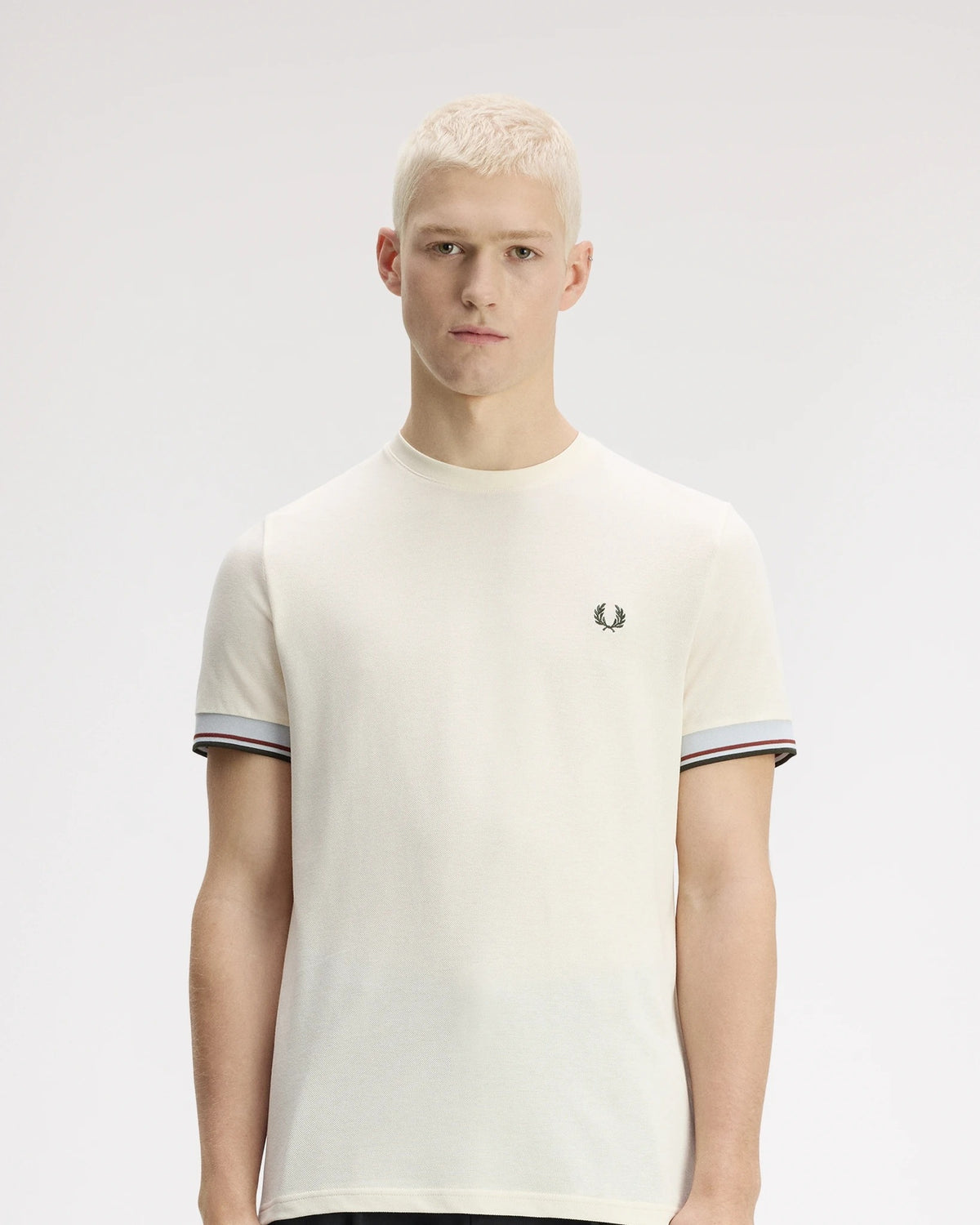 TWIN TIPPED  CUFF T-SHIRT ecru | Bildmaterial bereitgestellt von SHOES.PLEASE.