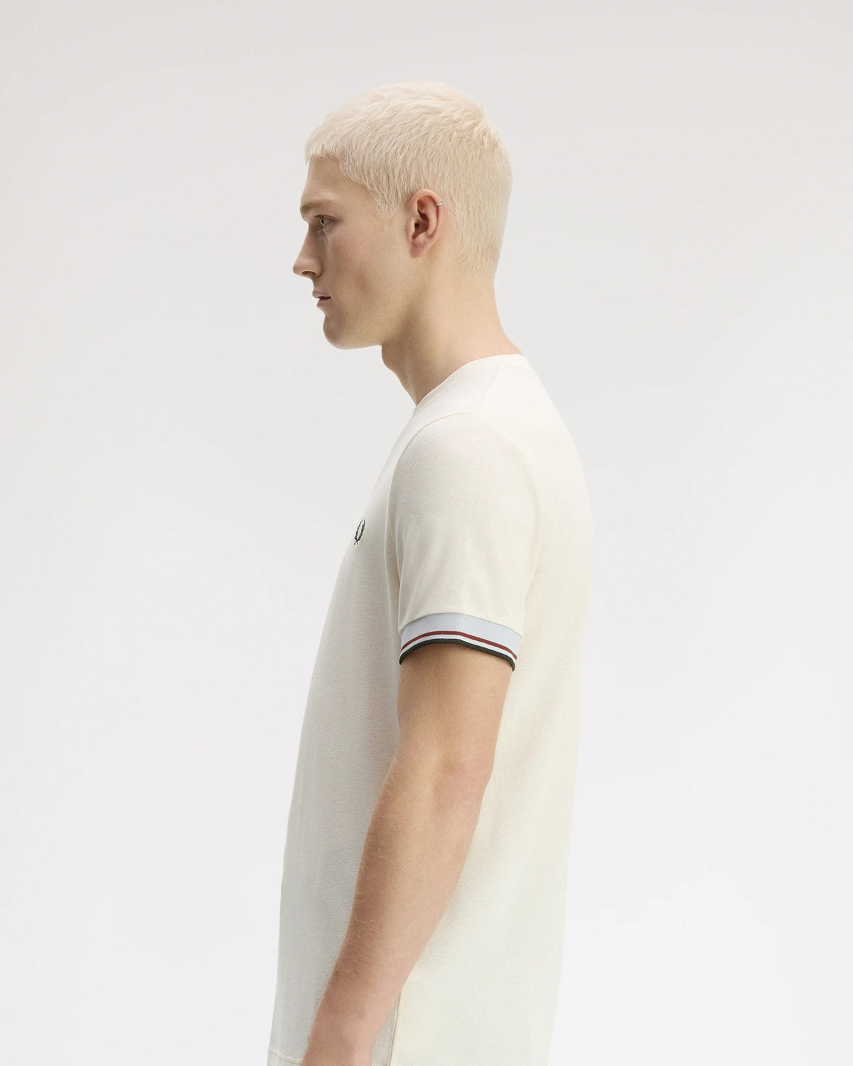TWIN TIPPED  CUFF T-SHIRT ecru | Bildmaterial bereitgestellt von SHOES.PLEASE.