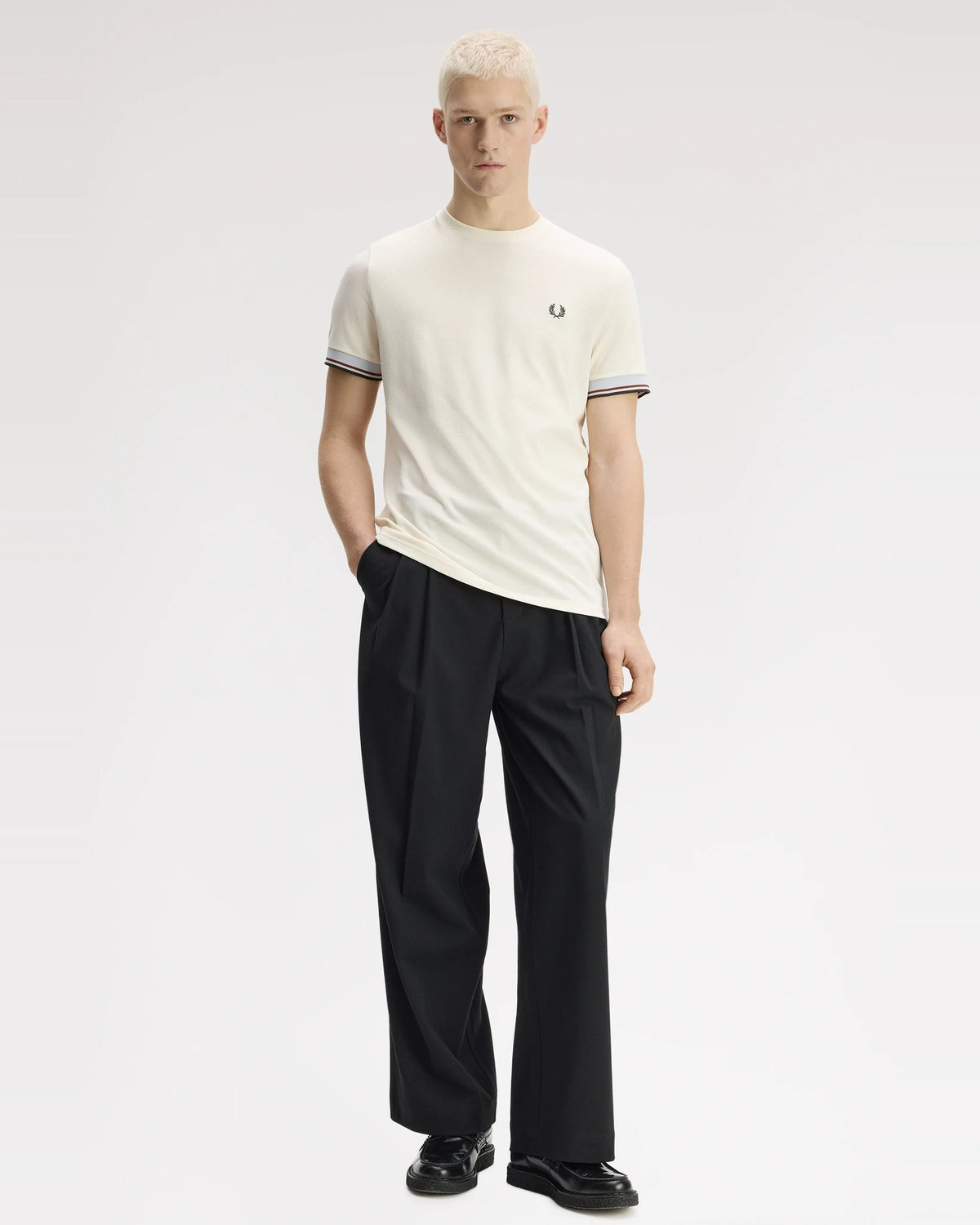 TWIN TIPPED  CUFF T-SHIRT ecru | Bildmaterial bereitgestellt von SHOES.PLEASE.