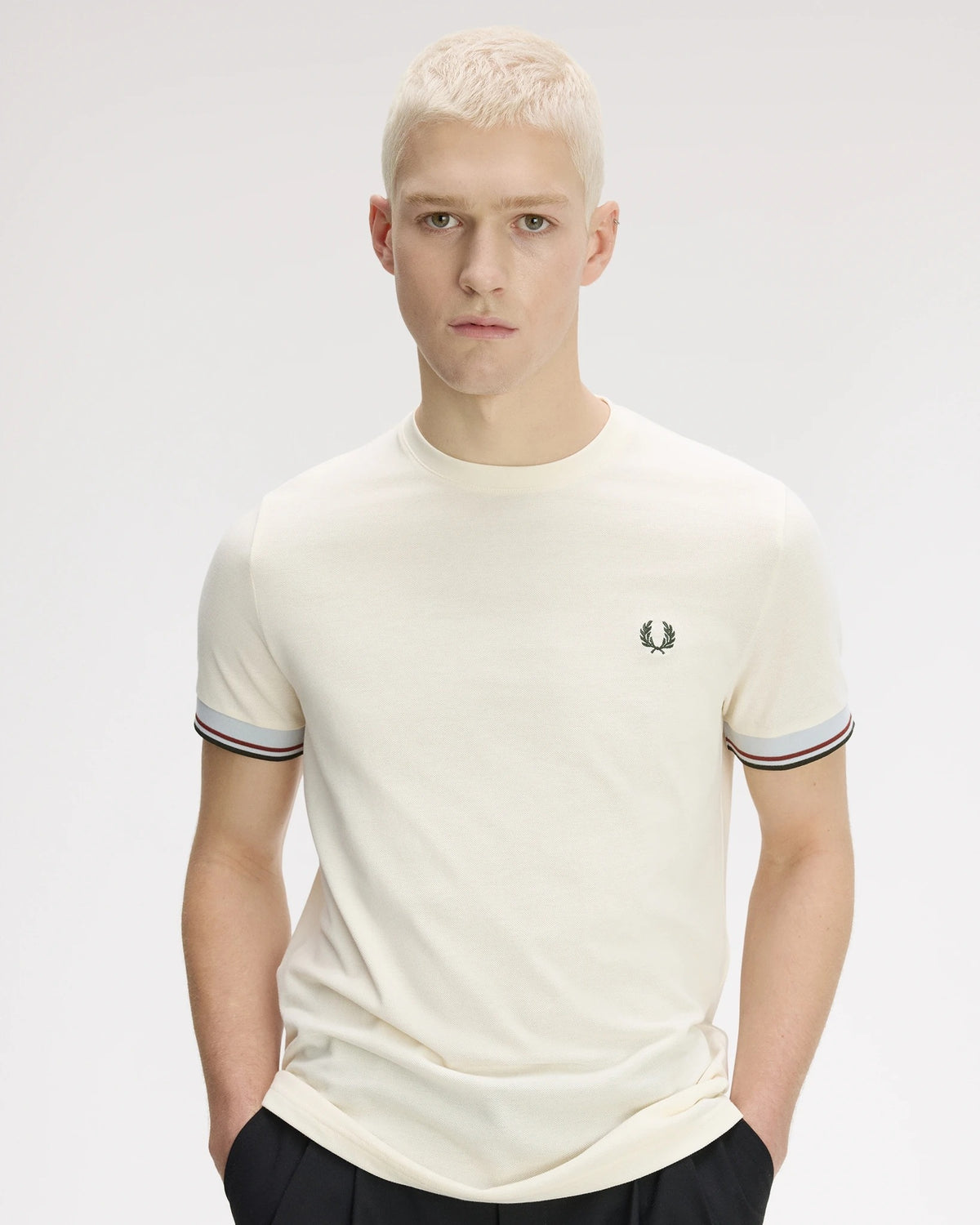 TWIN TIPPED  CUFF T-SHIRT ecru | Bildmaterial bereitgestellt von SHOES.PLEASE.