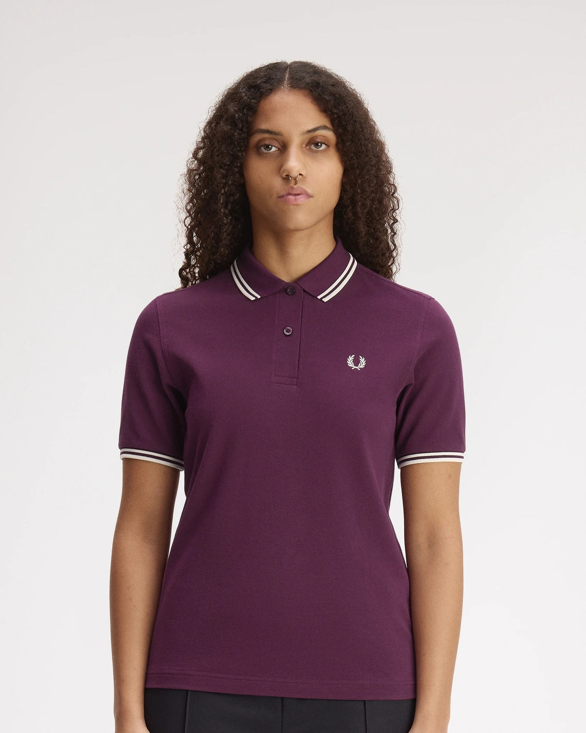 TWIN TIPPED FRED PERRY SHIRT plum/ecru/ecru | Bildmaterial bereitgestellt von SHOES.PLEASE.