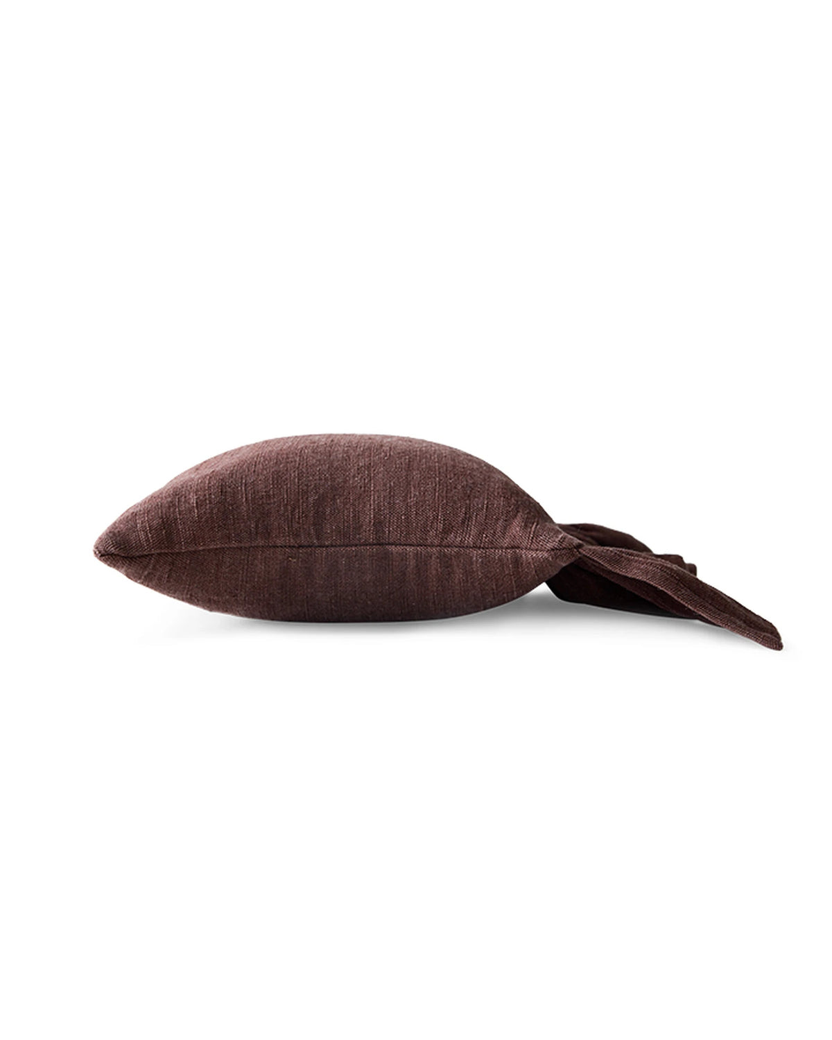 Ruffle cushion, chestnut (50x50cm) | Bildmaterial bereitgestellt von SHOES.PLEASE.