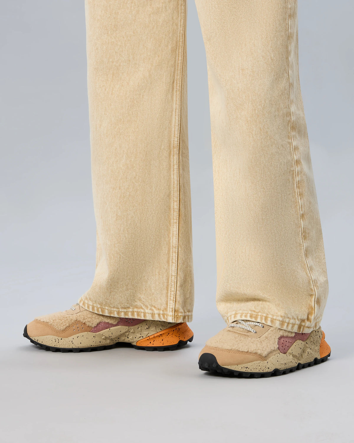 Kotetsu Woman Suede Pigskin/Teddy cognac beige cipria | Bildmaterial bereitgestellt von SHOES.PLEASE.